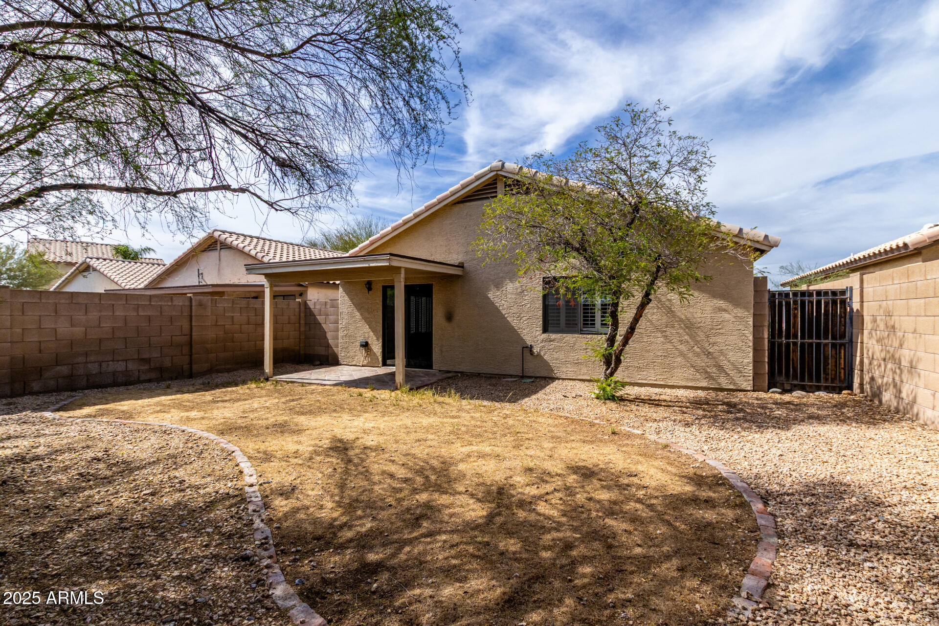 2153 E CREST Lane