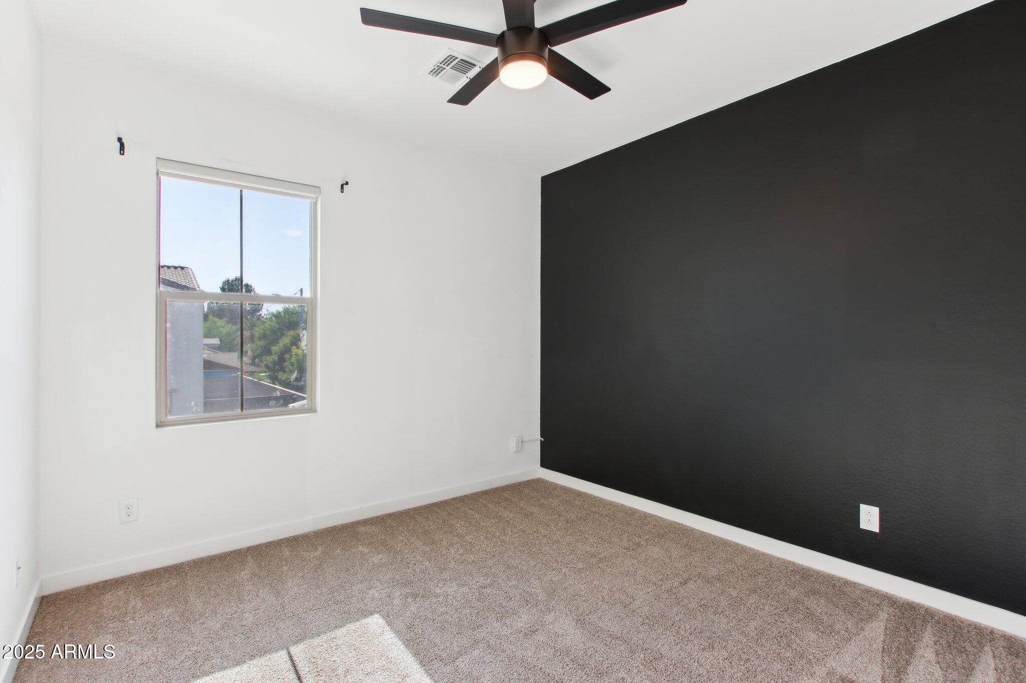 6641 N DESERT SHADOW Lane