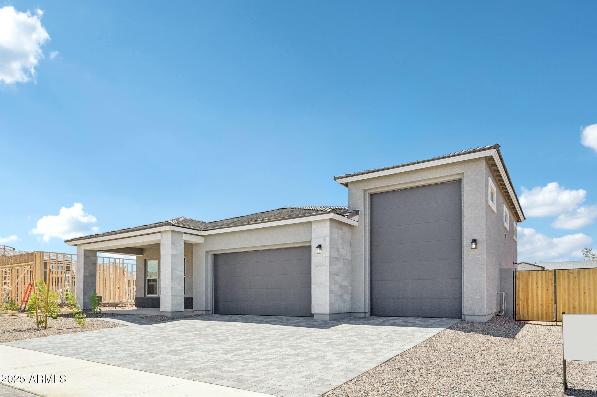 22937 E TWIN ACRES Drive