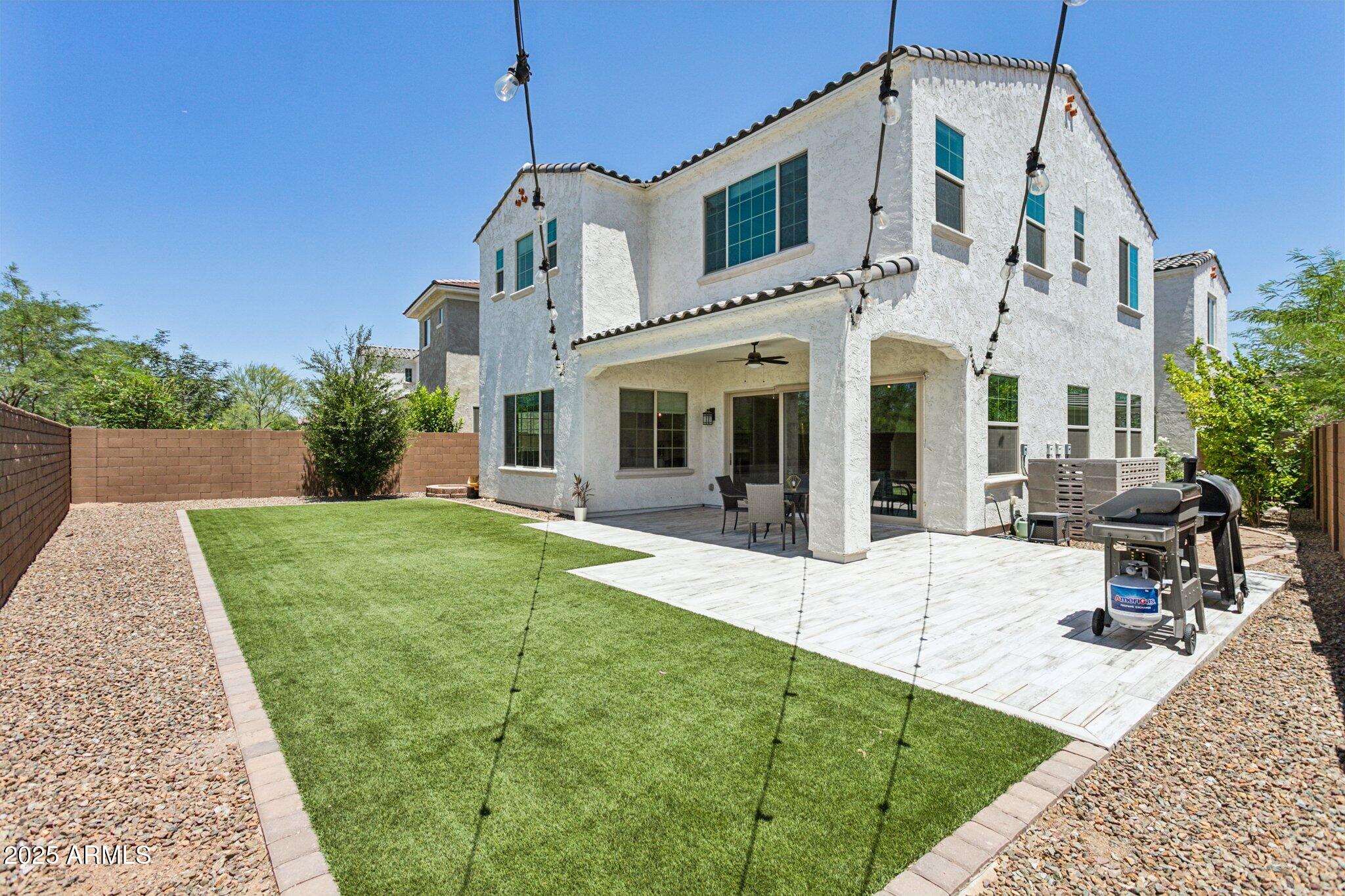 22306 N 34th Place