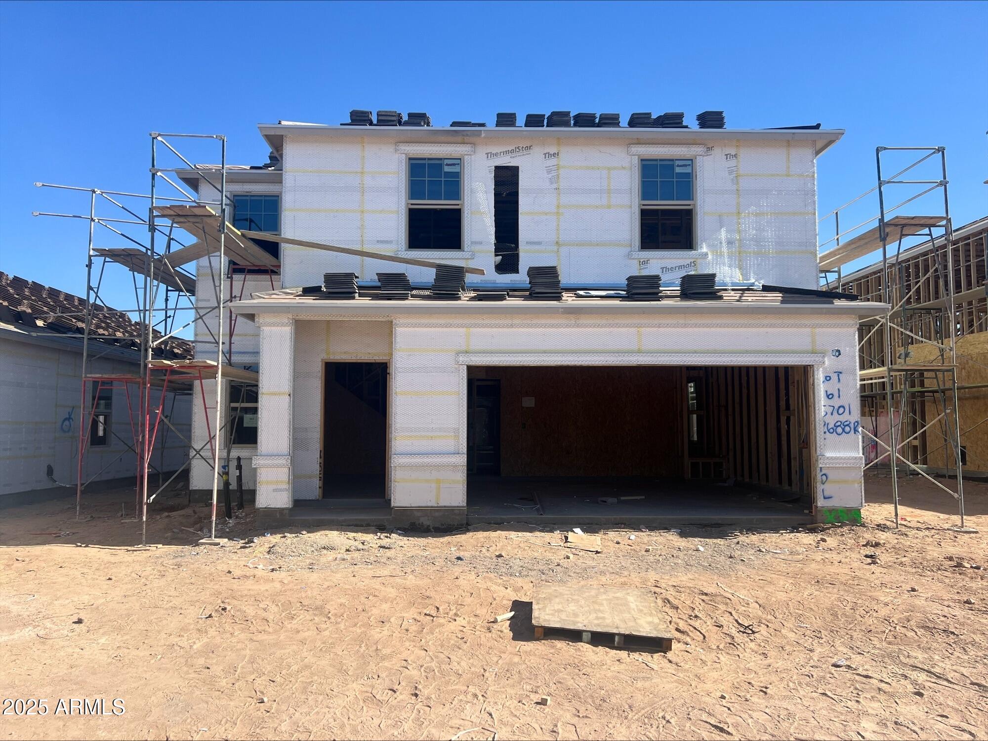5701 E IRIS Drive