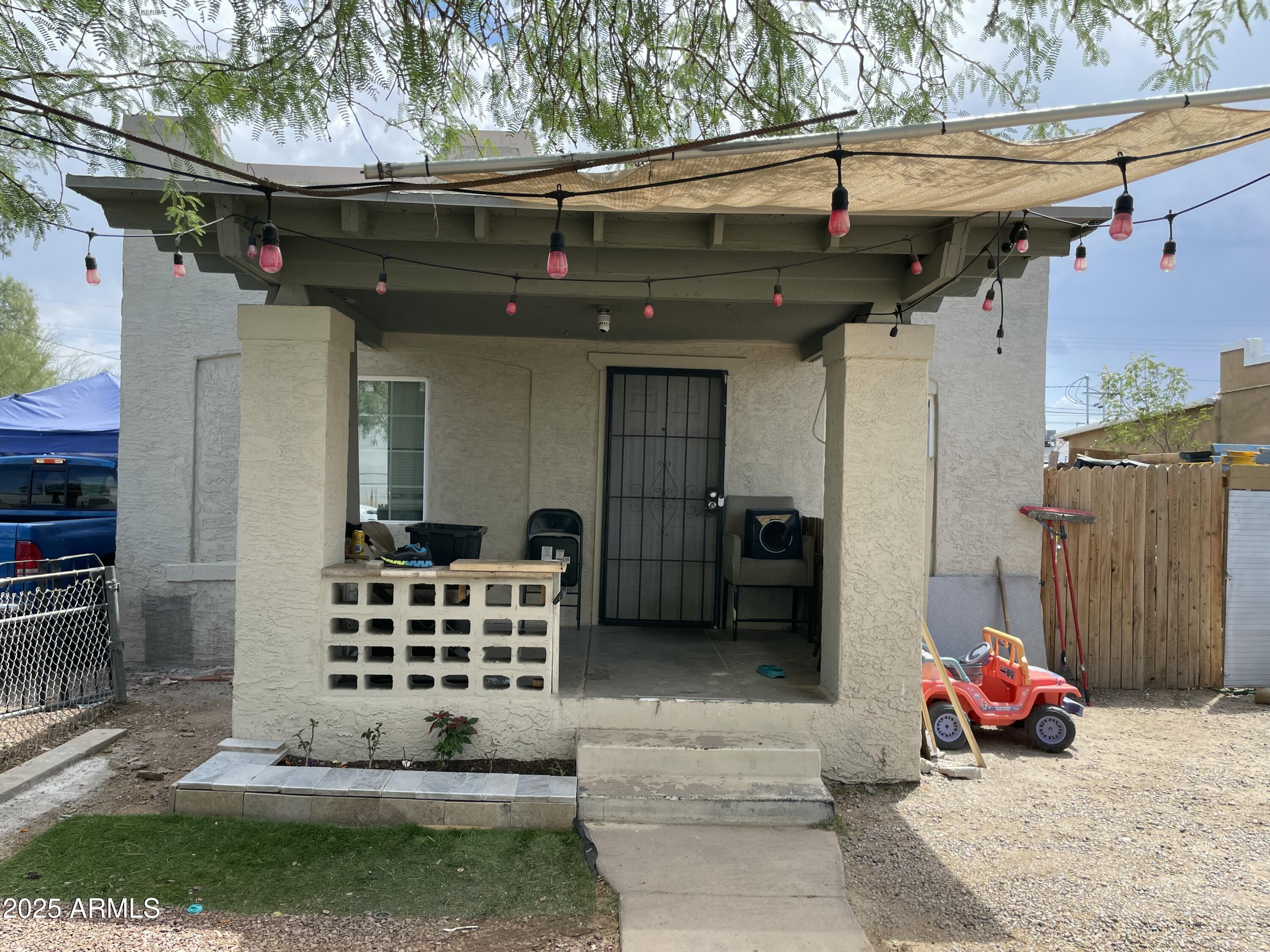417 N 18TH Drive
