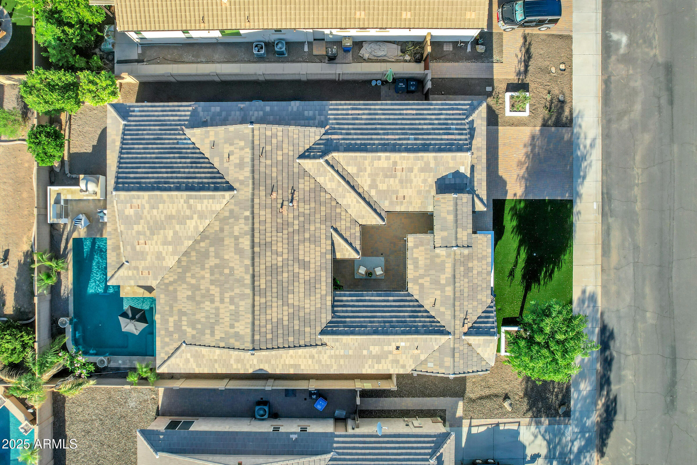 3038 E LONGHORN Drive