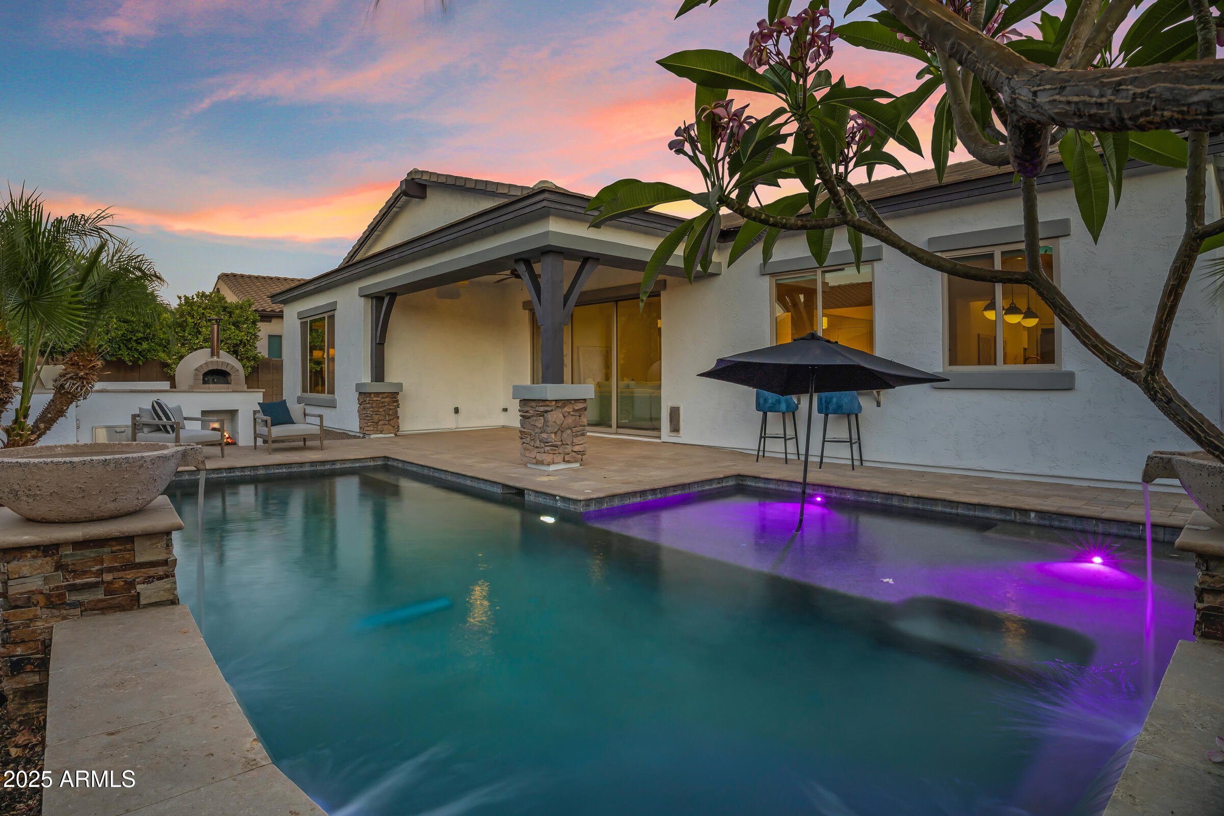 3038 E LONGHORN Drive