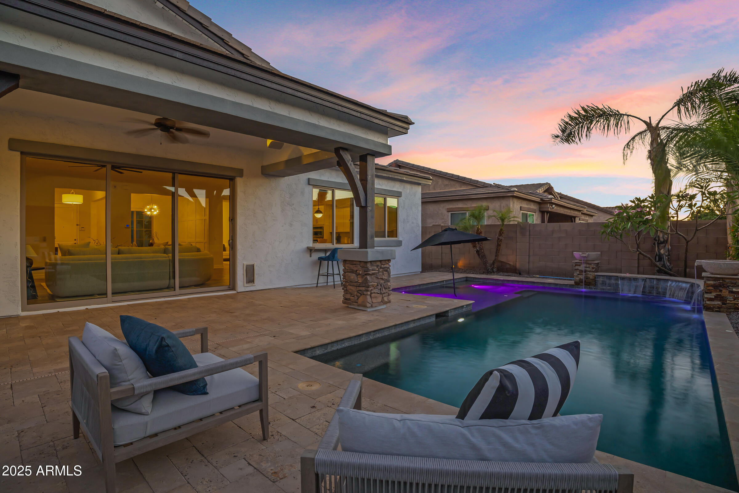 3038 E LONGHORN Drive