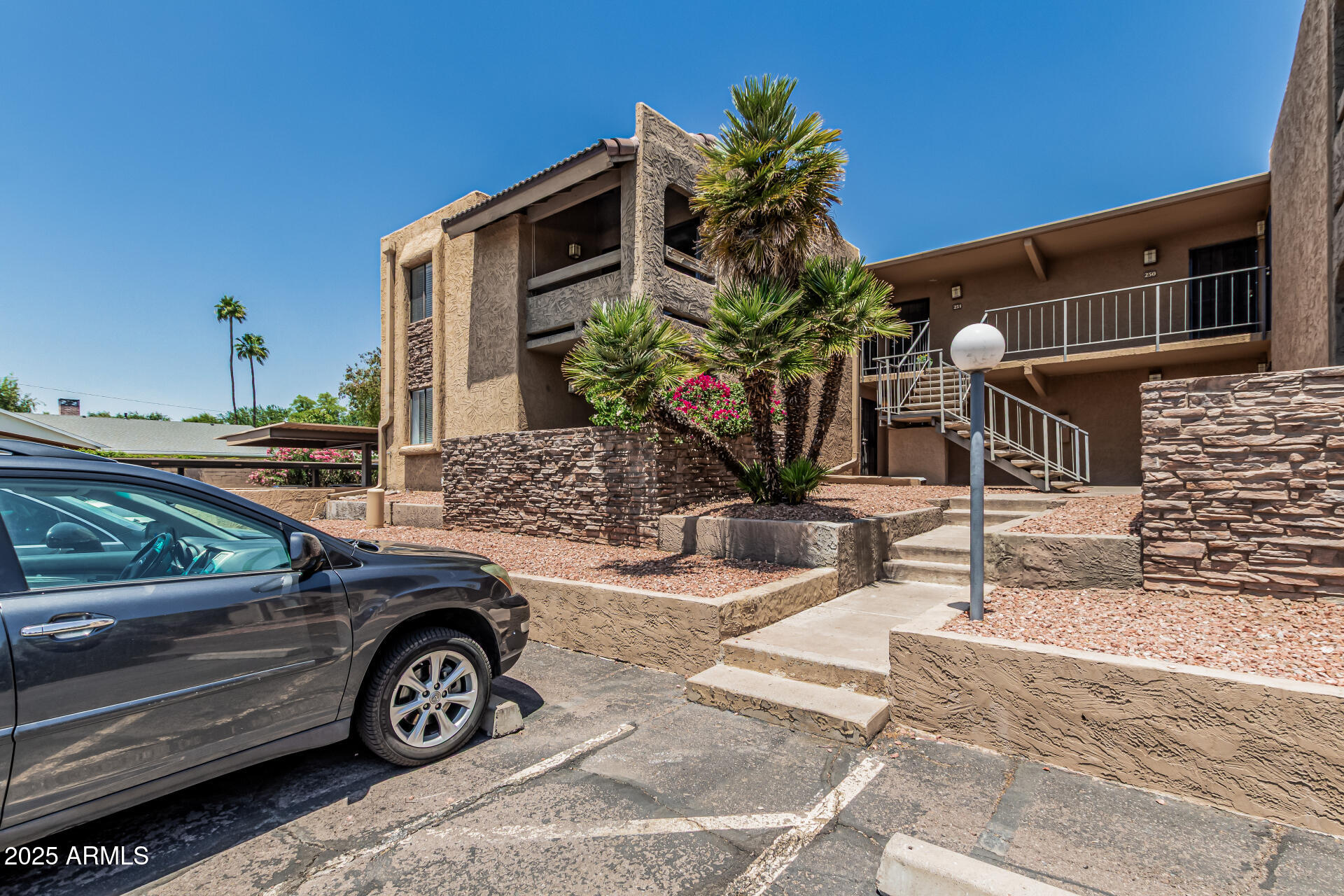 3825 E CAMELBACK Road 152