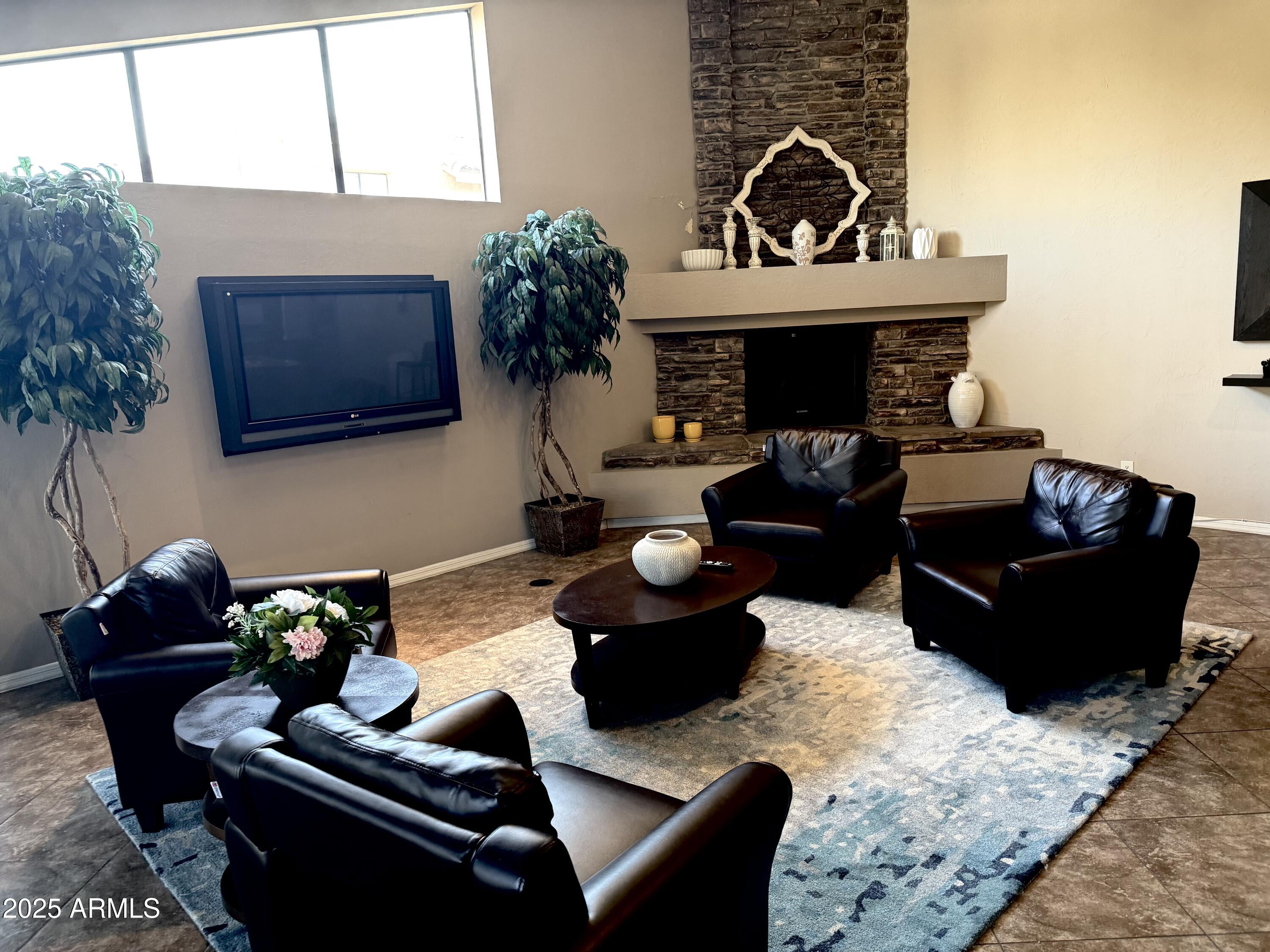 3825 E CAMELBACK Road 152