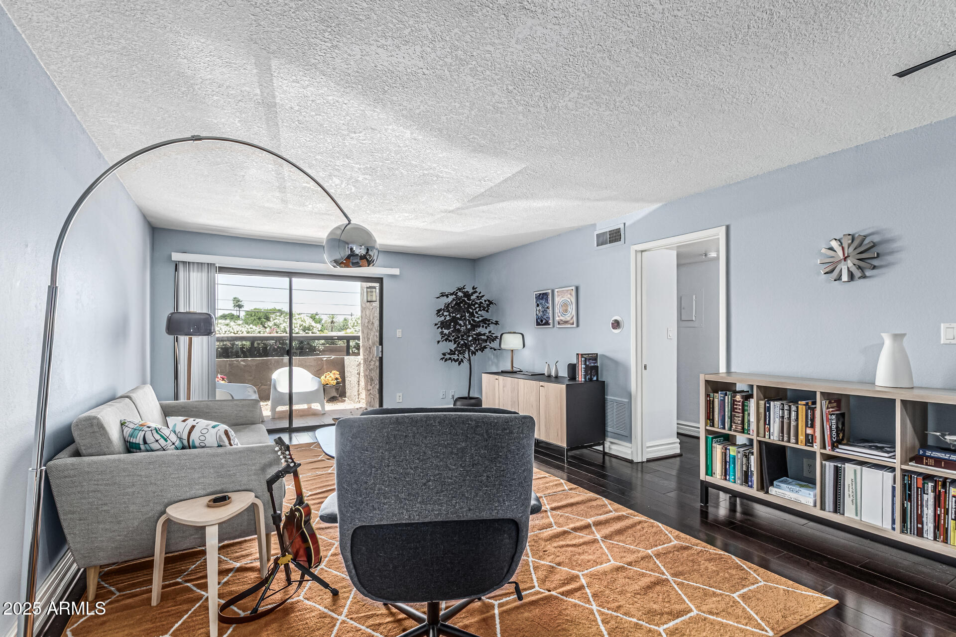 3825 E CAMELBACK Road 152