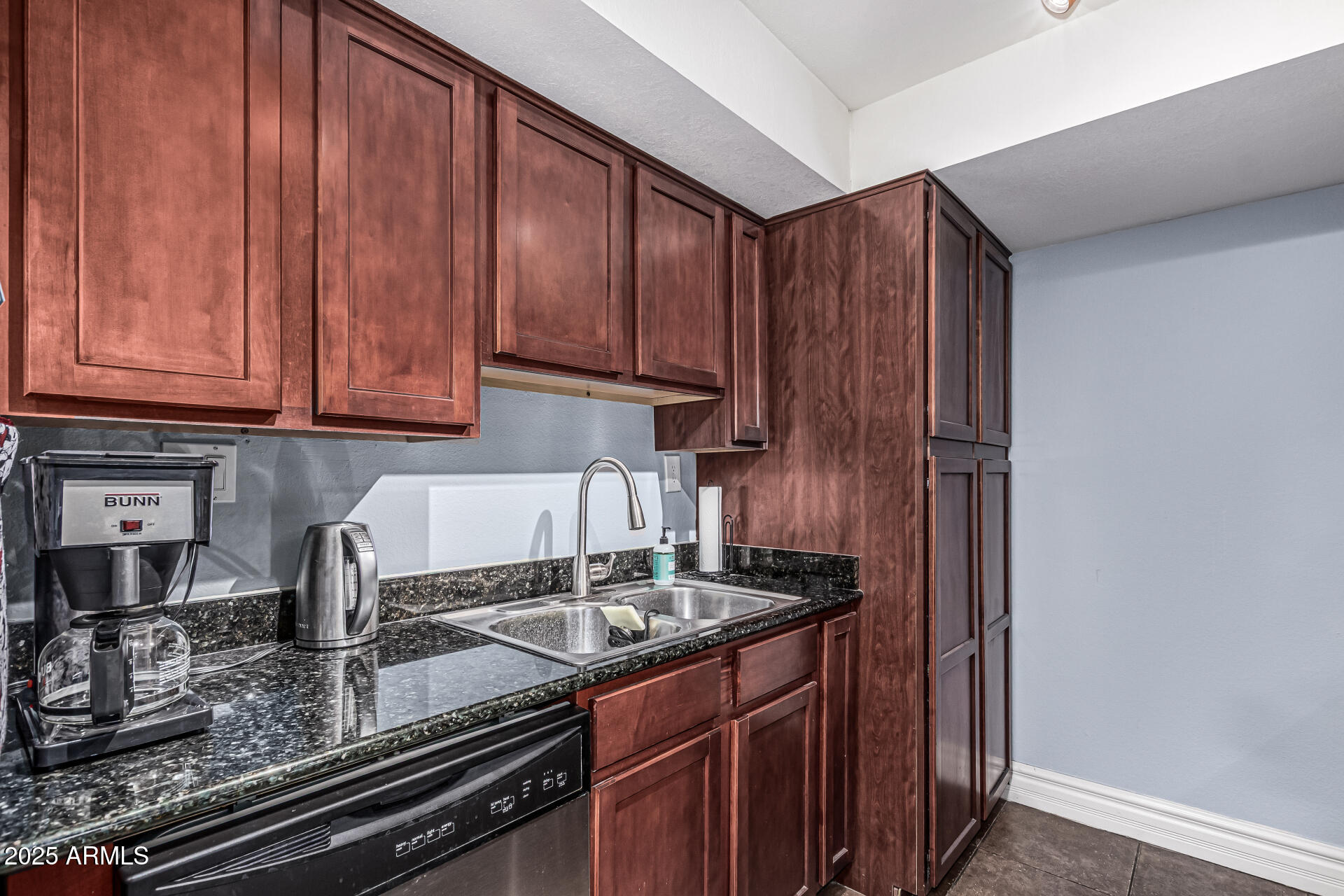 3825 E CAMELBACK Road 152