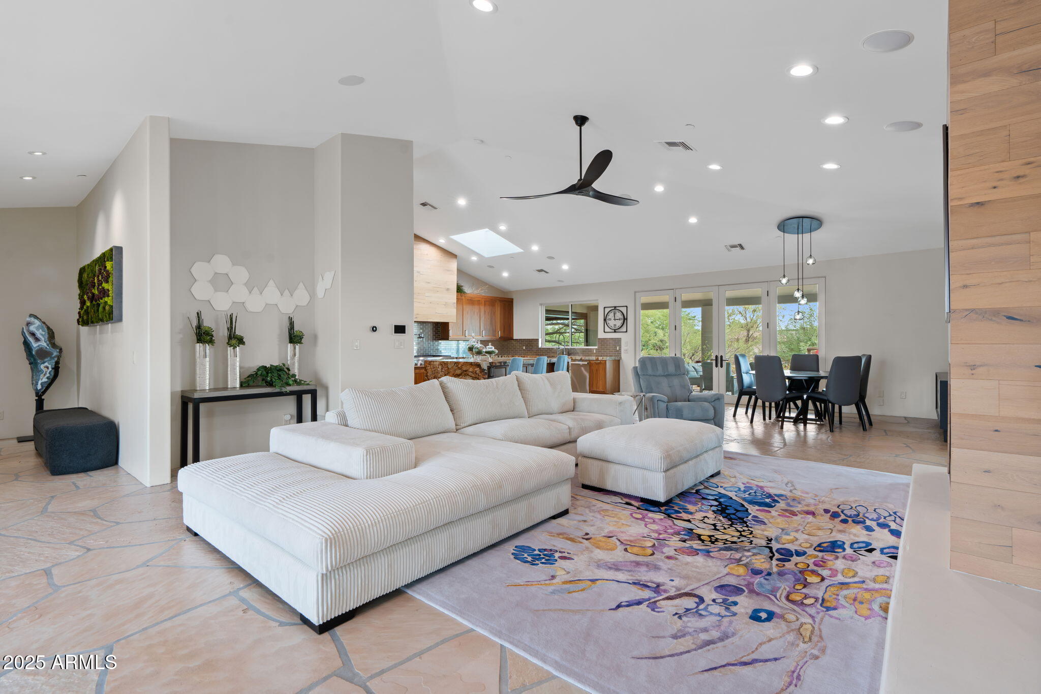 9045 E CHINO Drive