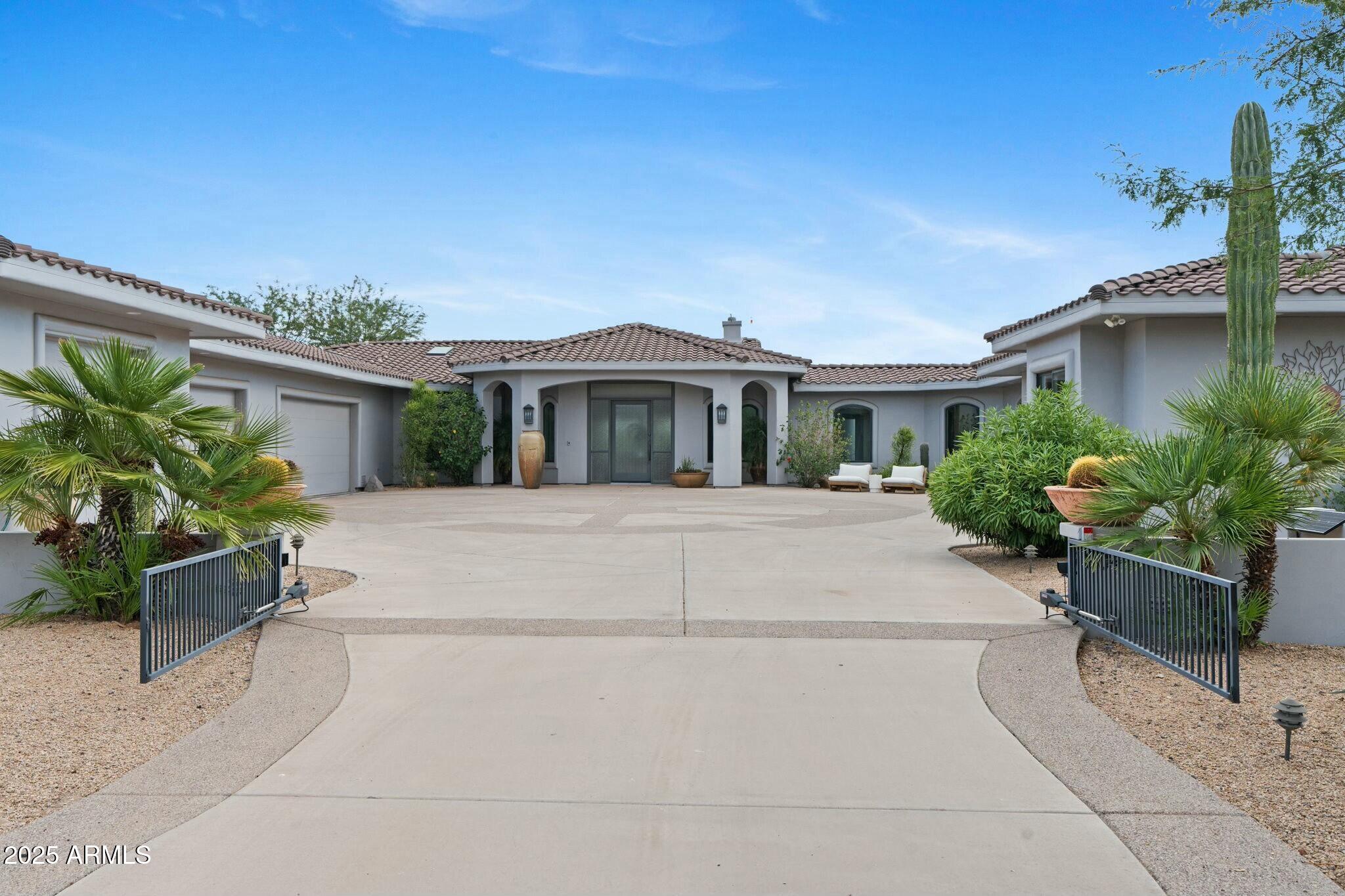 9045 E CHINO Drive