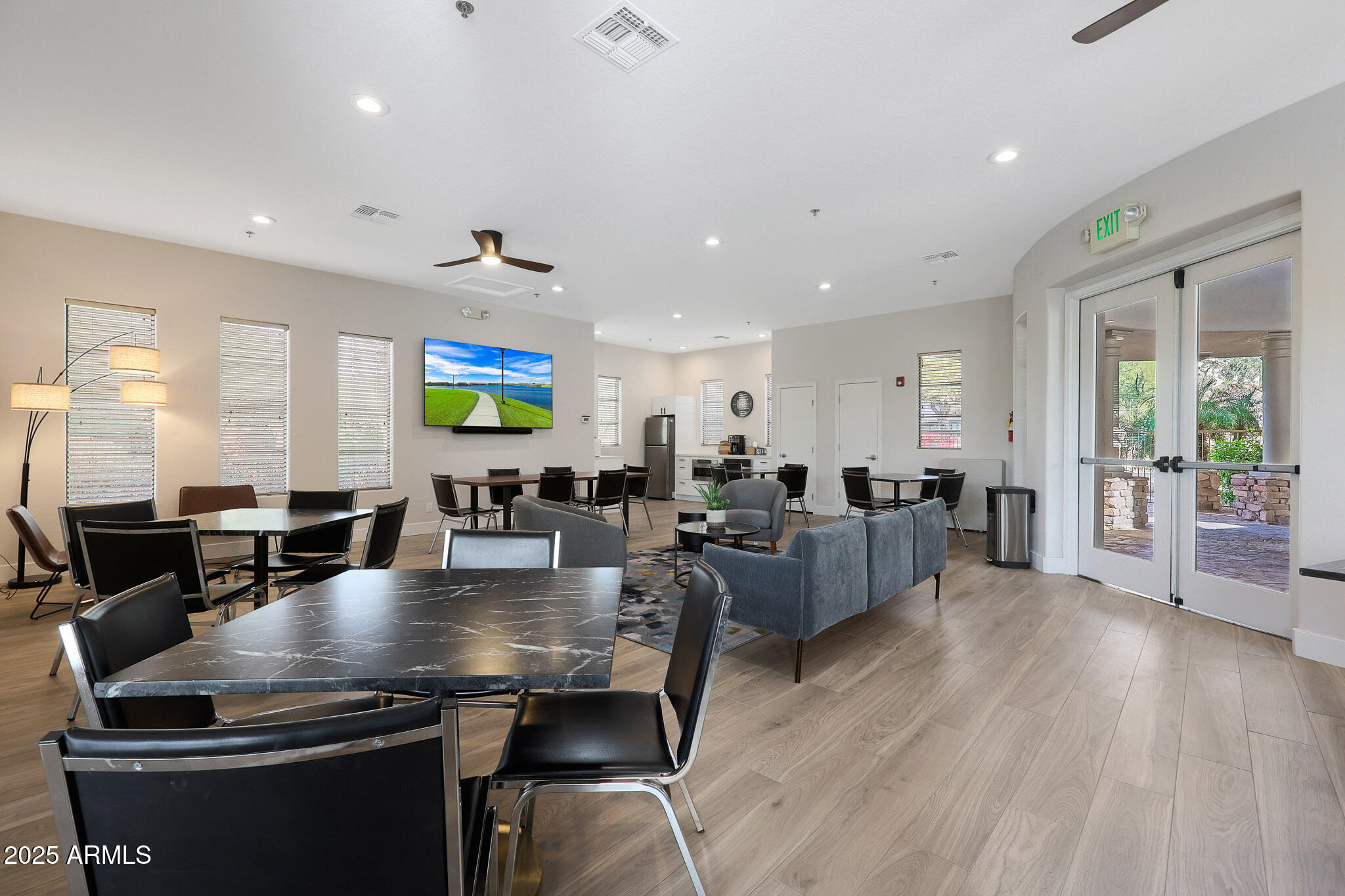 19550 N Grayhawk Drive 1144
