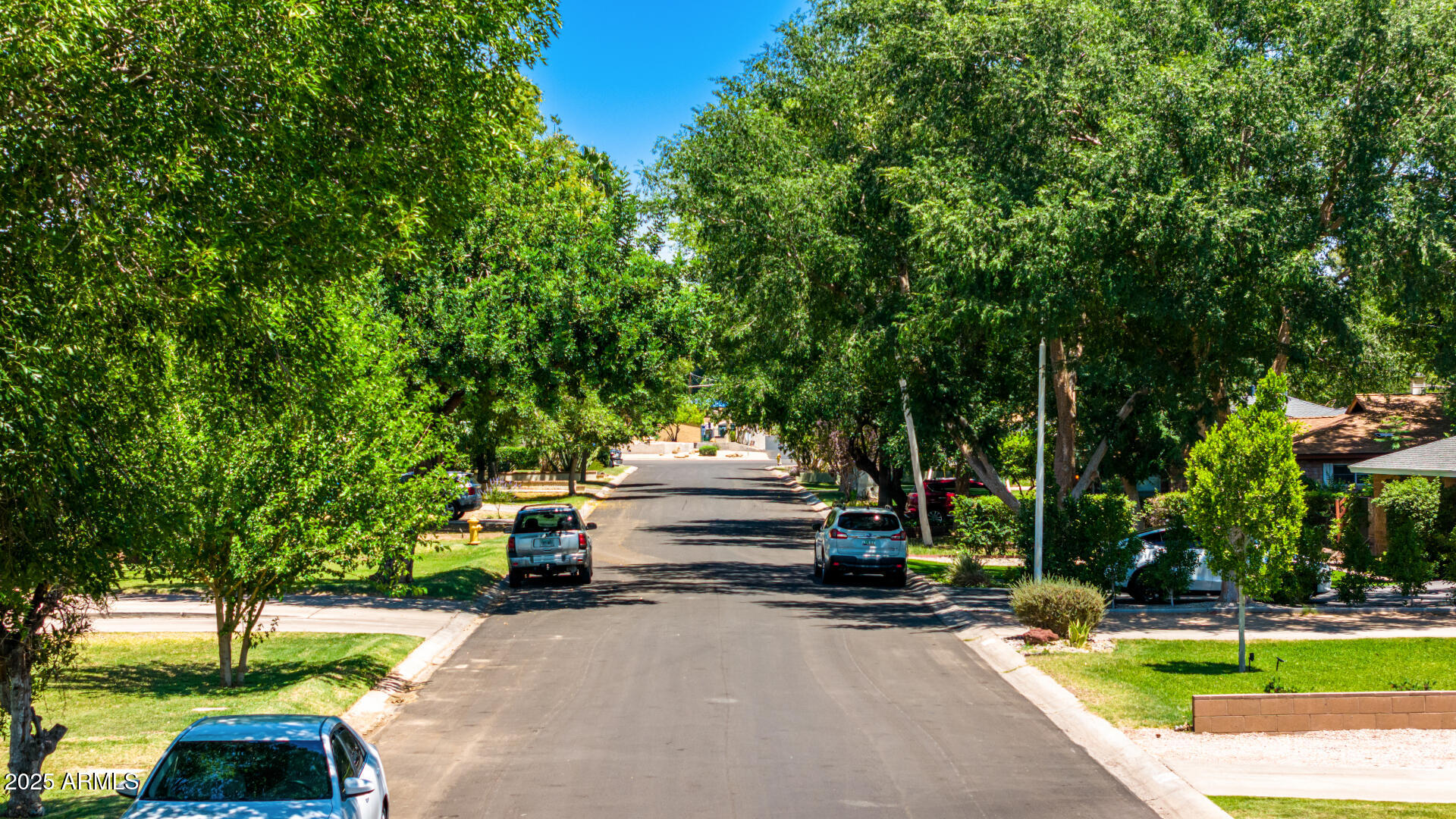 1839 E PALO VERDE Drive