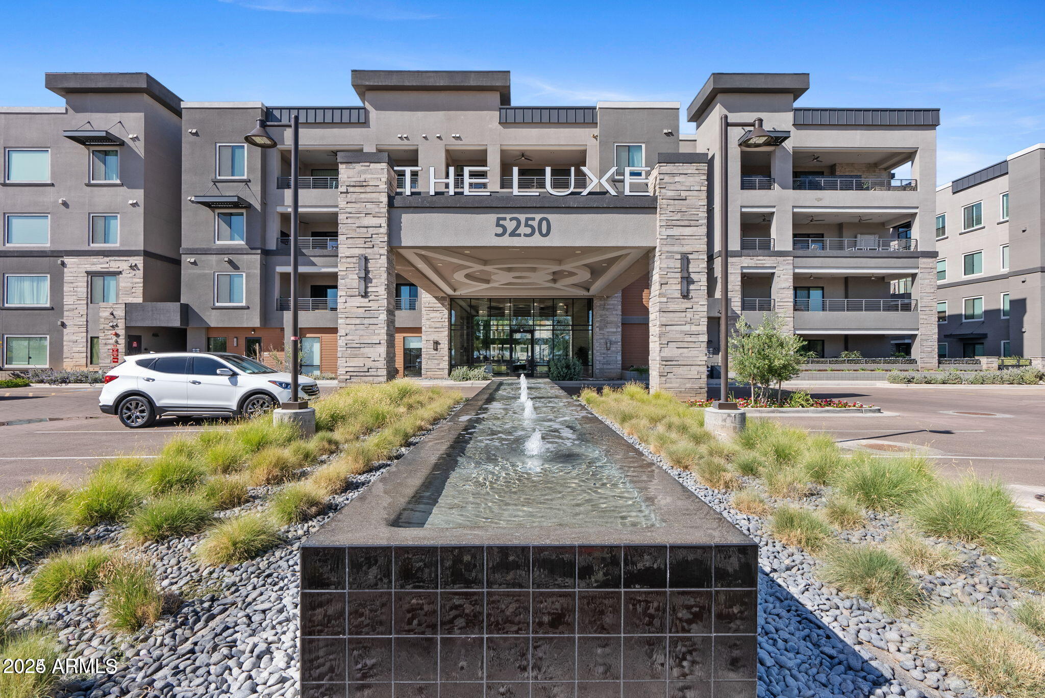 5250 E DEER VALLEY Drive 247