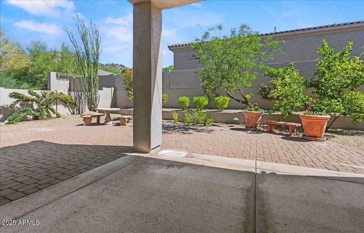 11490 E BECK Lane