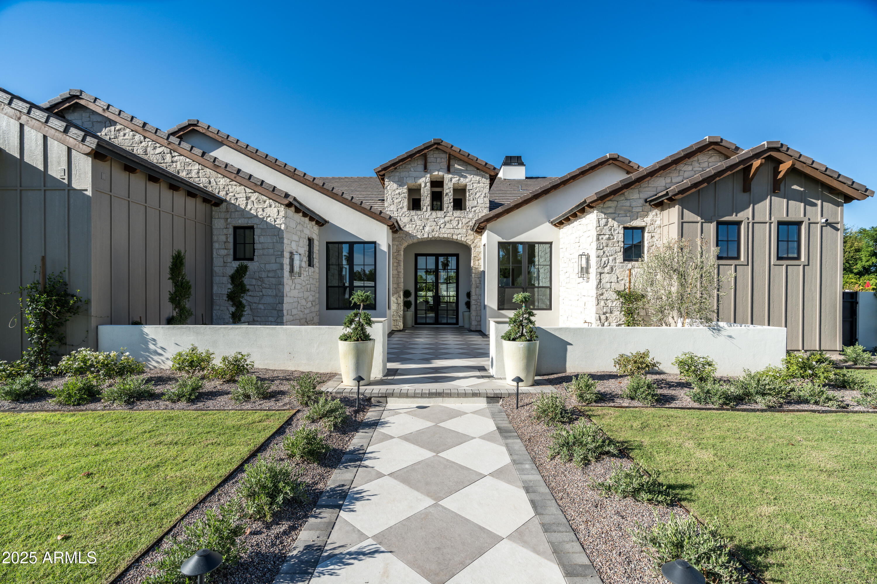 6302 E CALLE DEL NORTE