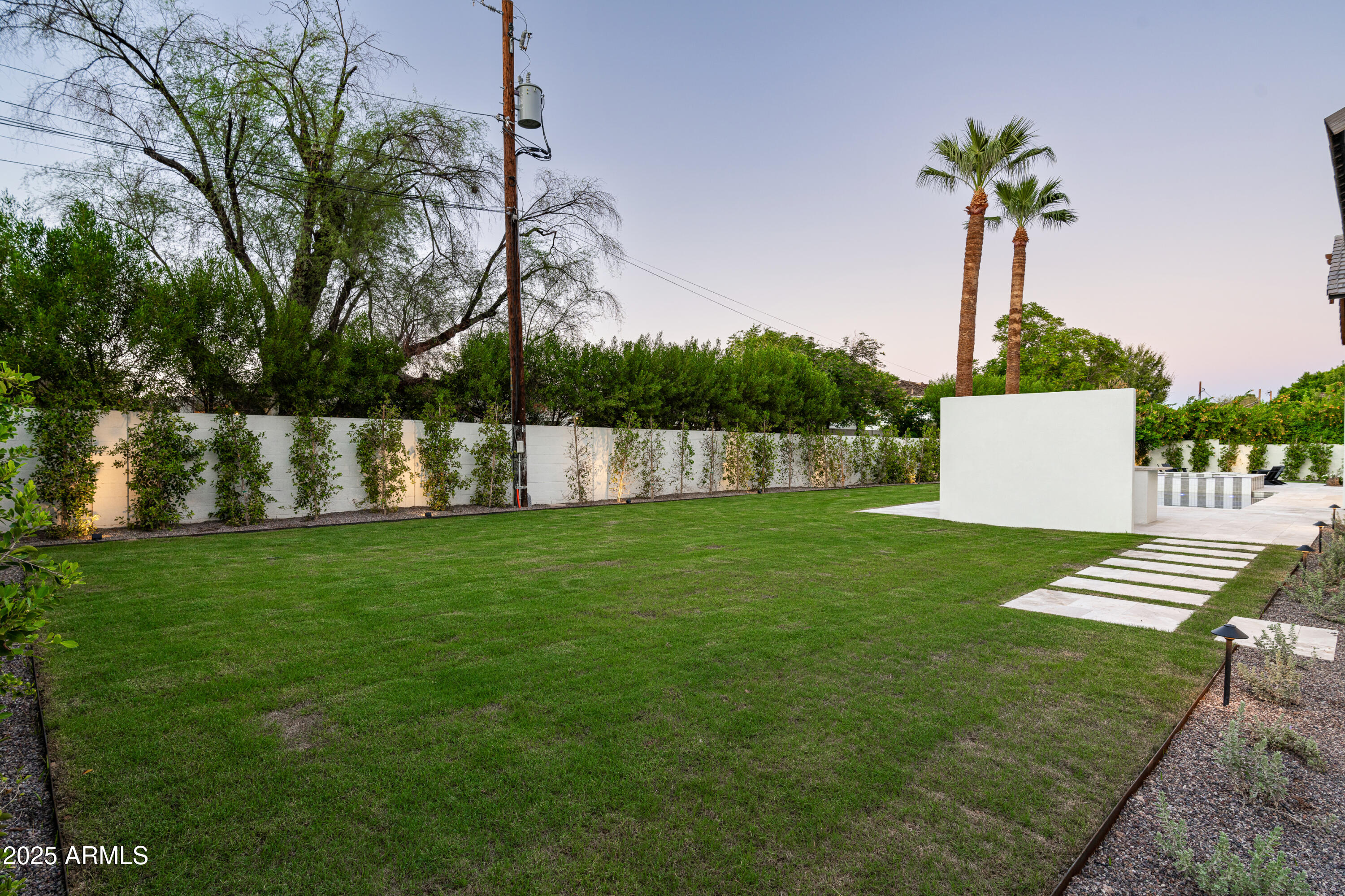 6302 E CALLE DEL NORTE