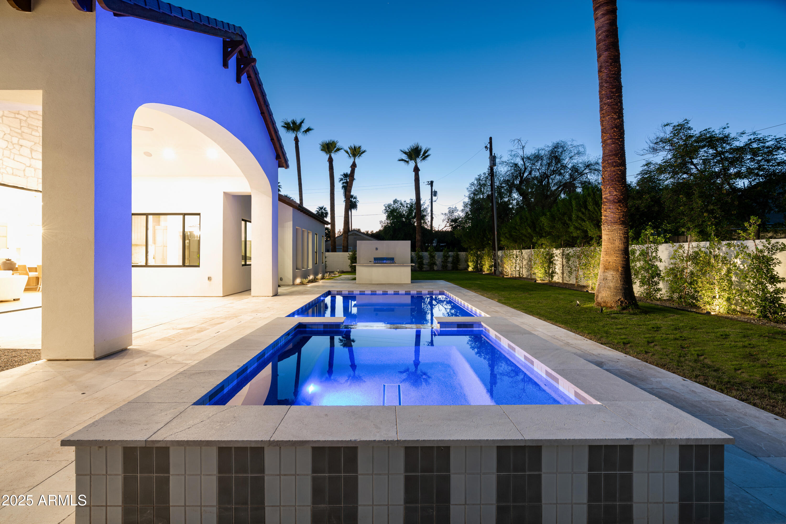 6302 E CALLE DEL NORTE