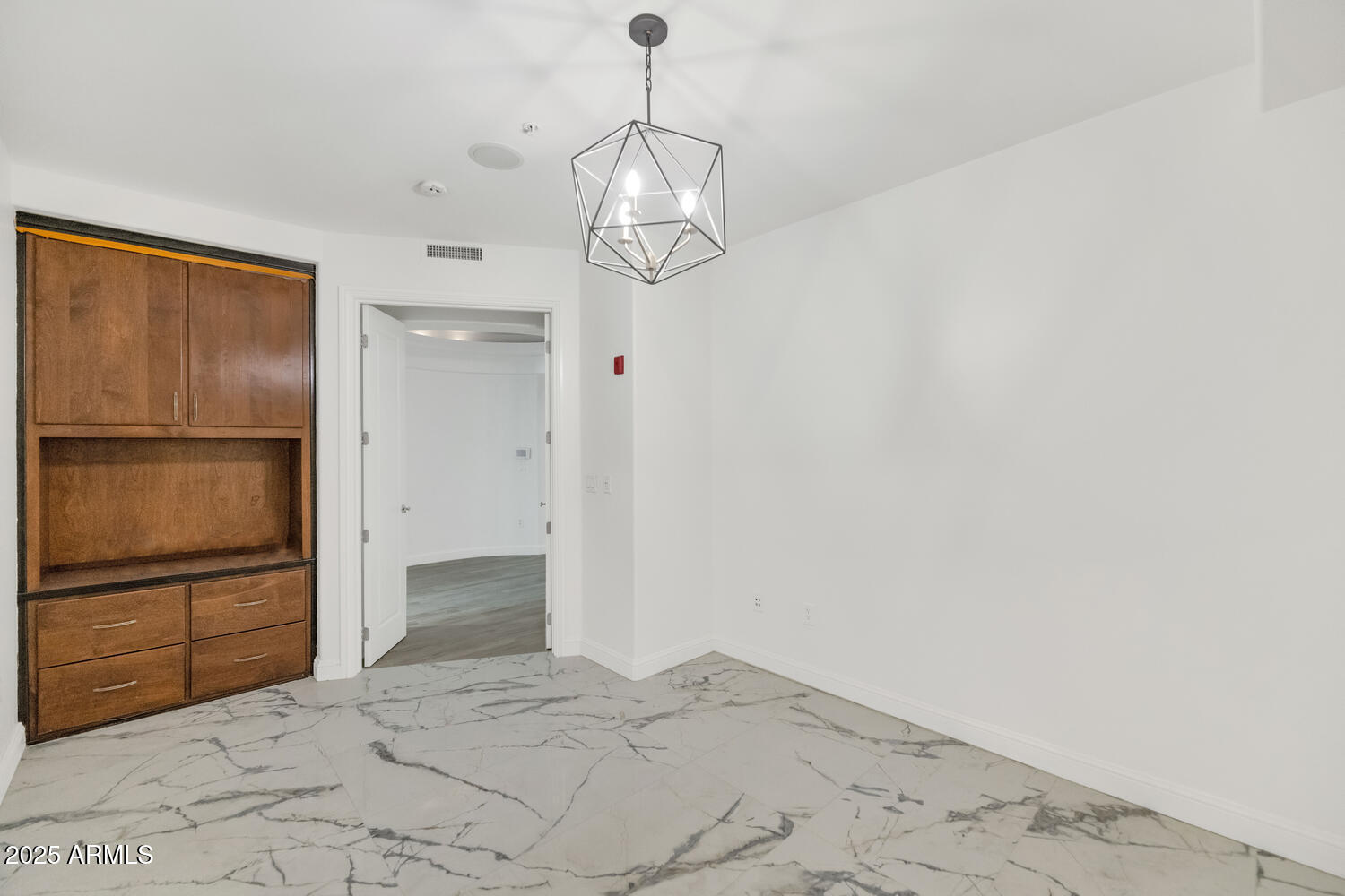 3801 N Goldwater Boulevard Unit 204