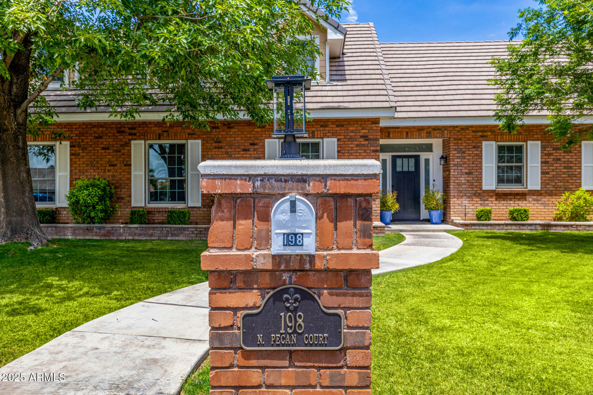 198 N PECAN Court