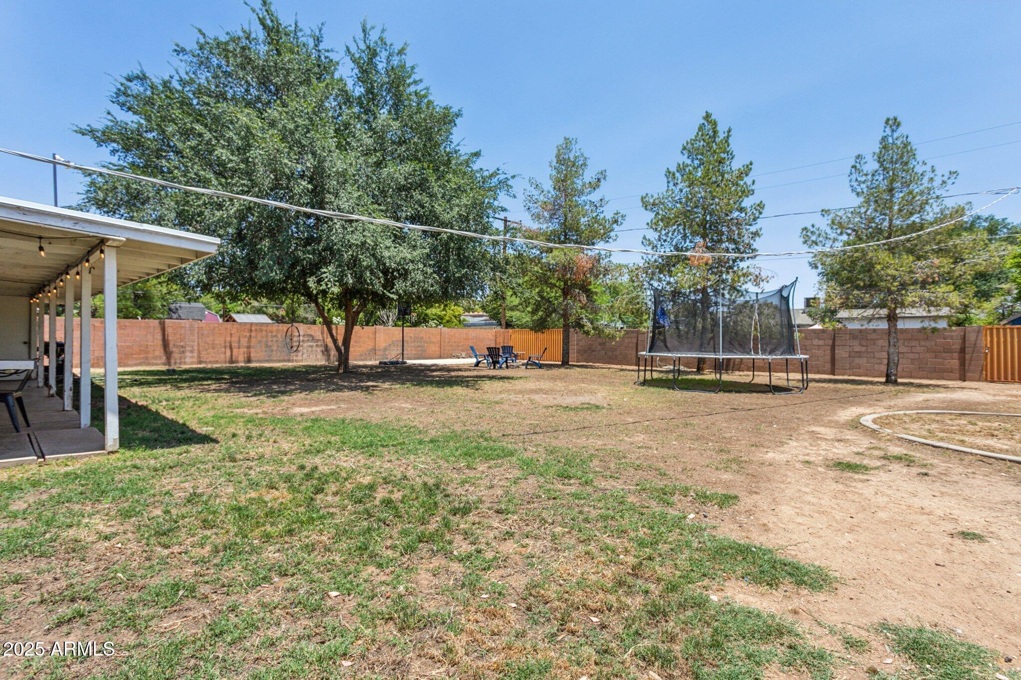 7607 N 17TH Avenue