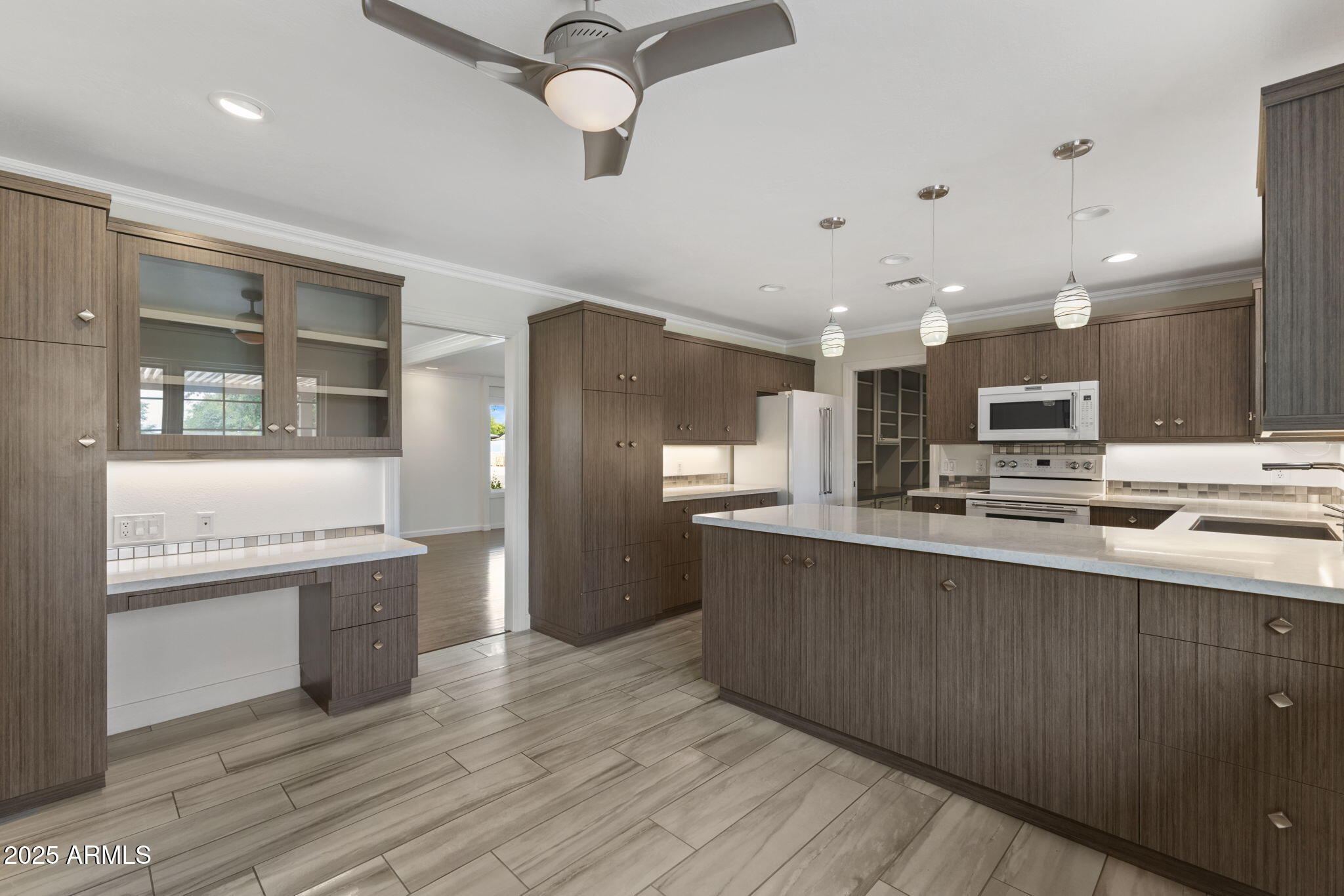 143 E WINTER Drive