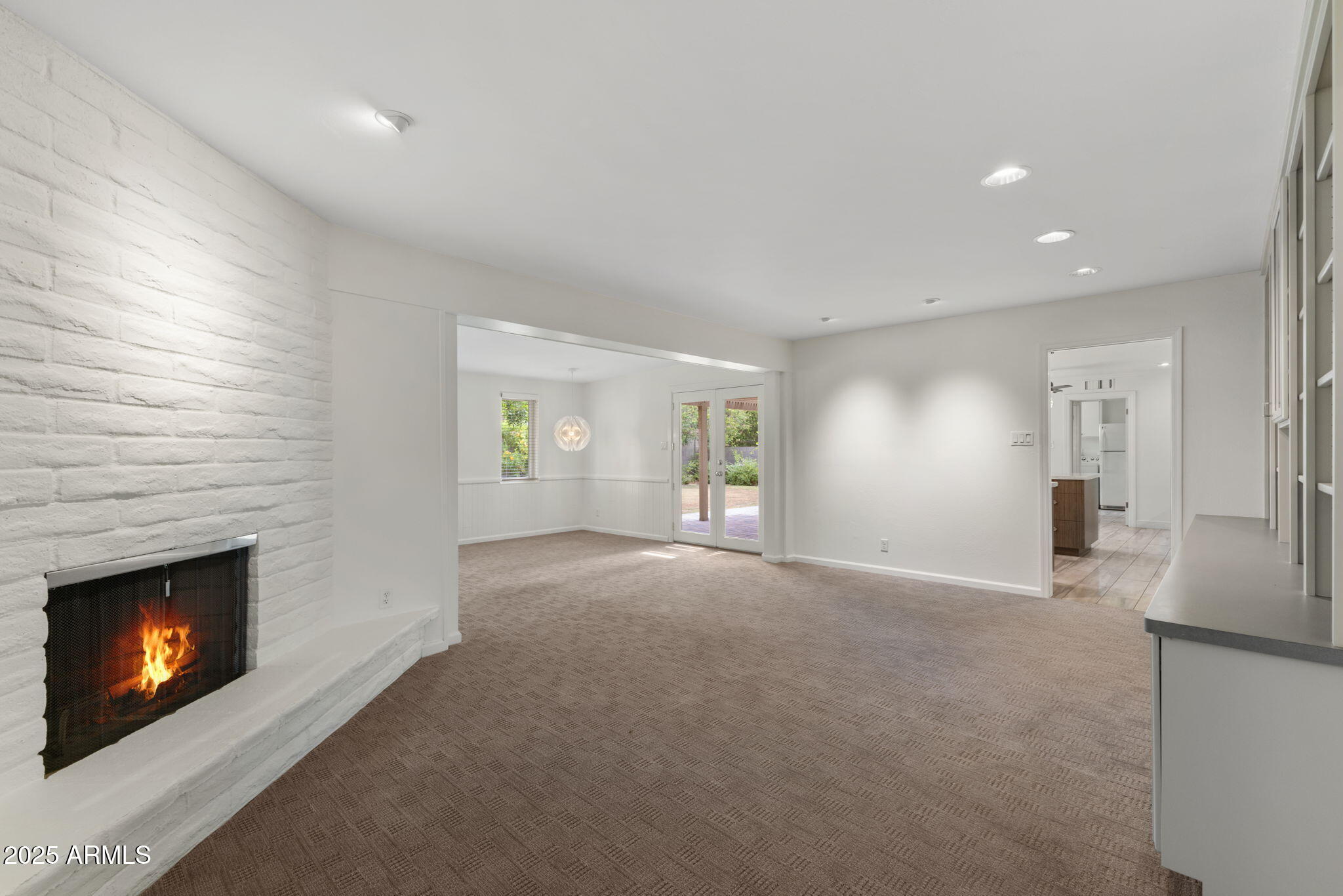 143 E WINTER Drive
