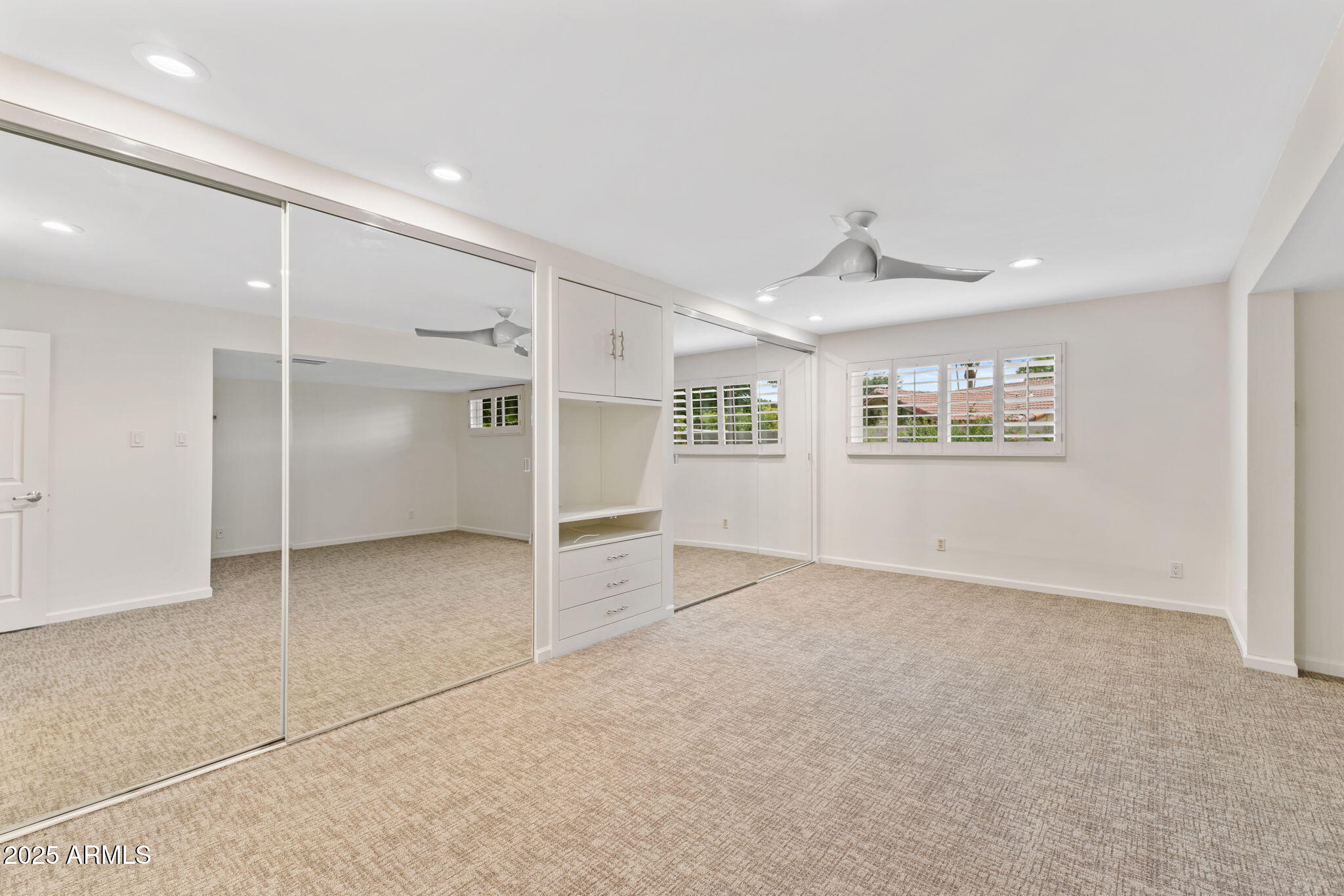143 E WINTER Drive