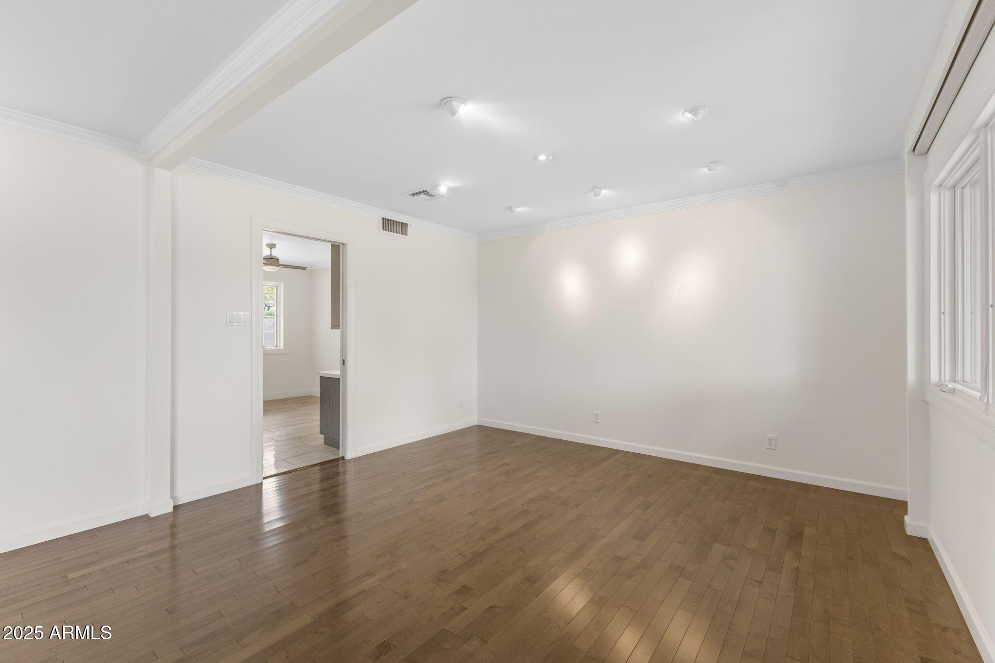 143 E WINTER Drive
