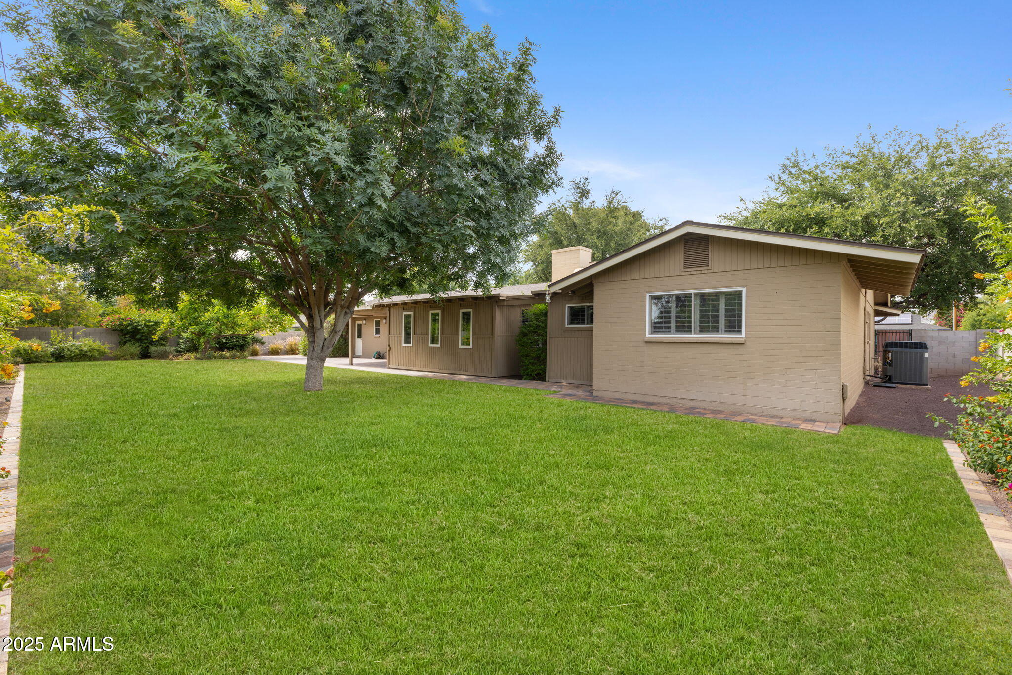 143 E WINTER Drive