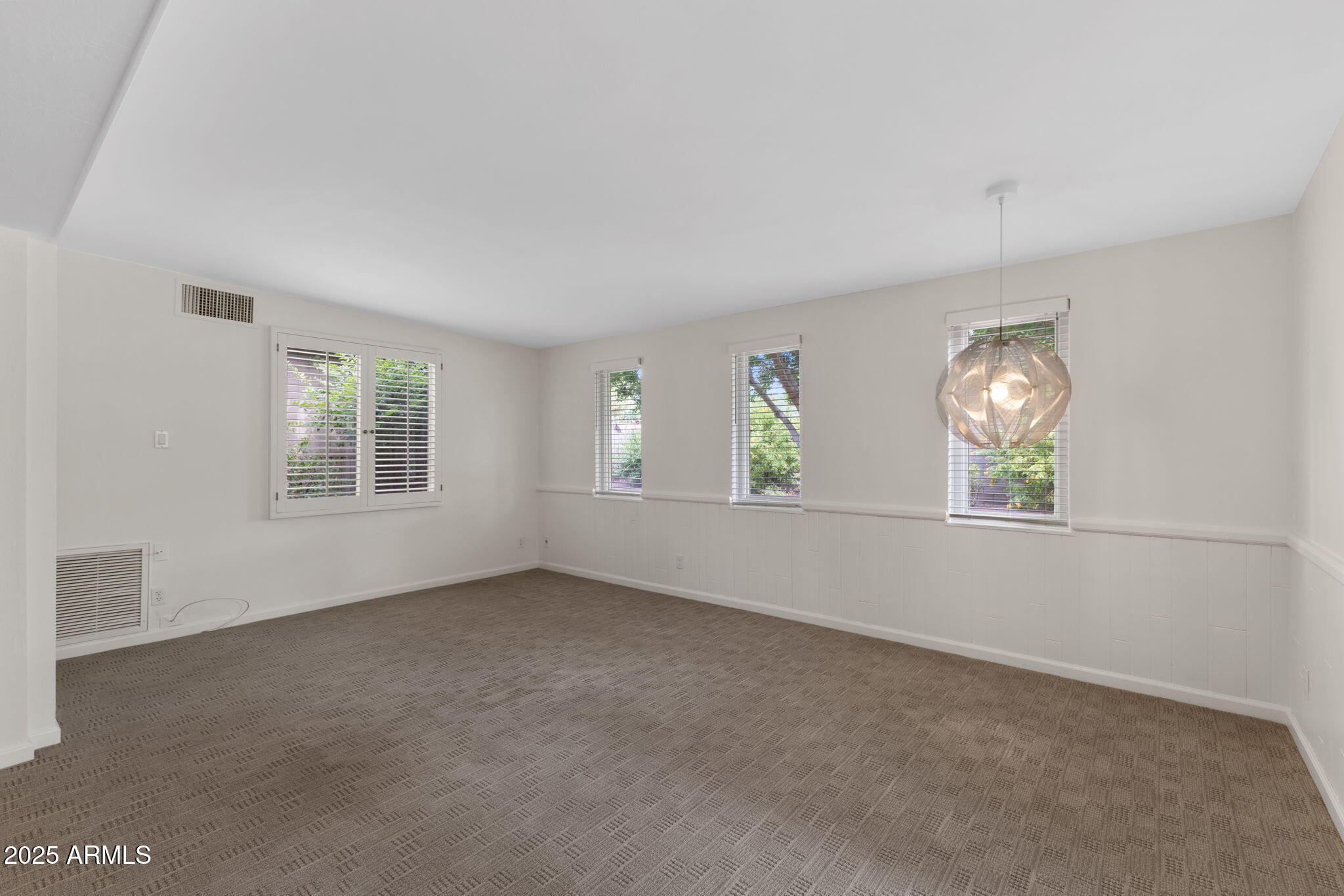 143 E WINTER Drive