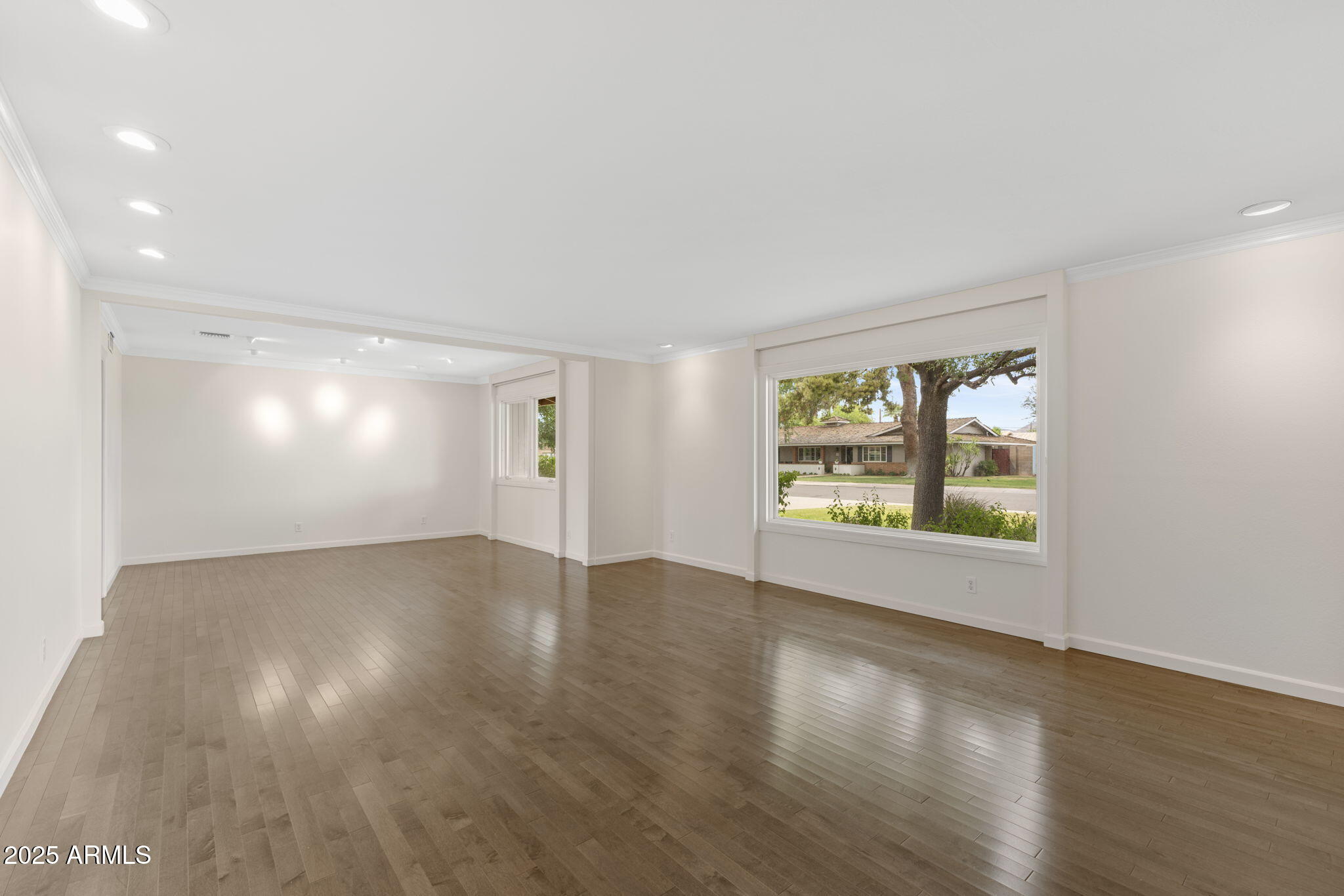 143 E WINTER Drive