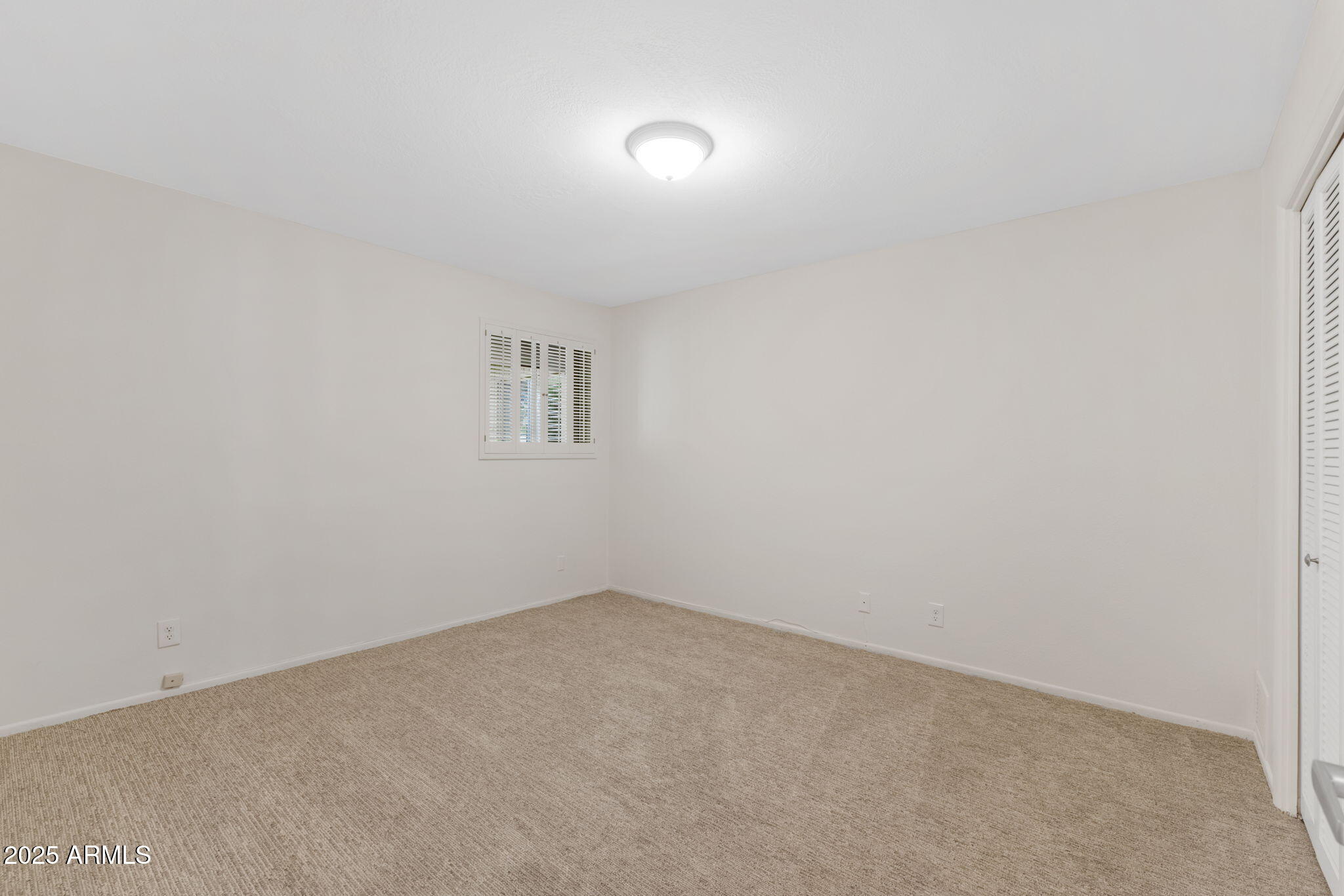 143 E WINTER Drive
