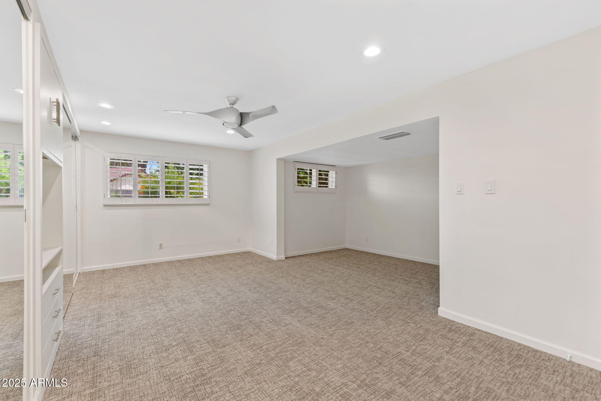 143 E WINTER Drive