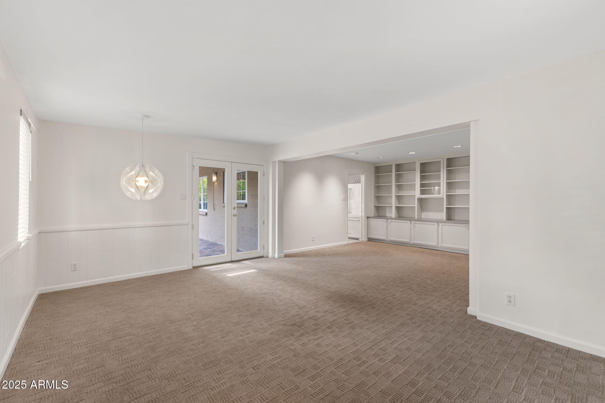 143 E WINTER Drive