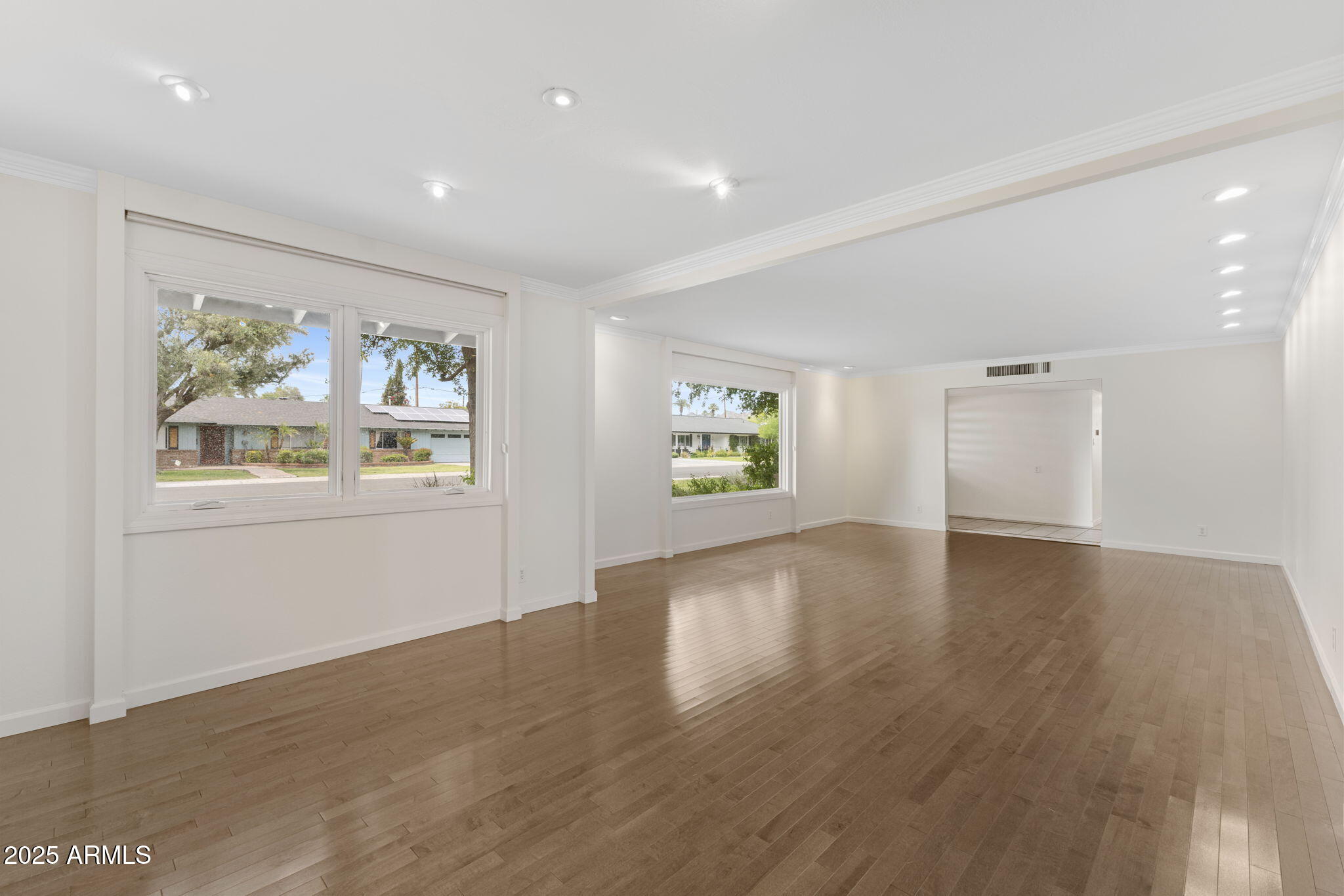 143 E WINTER Drive
