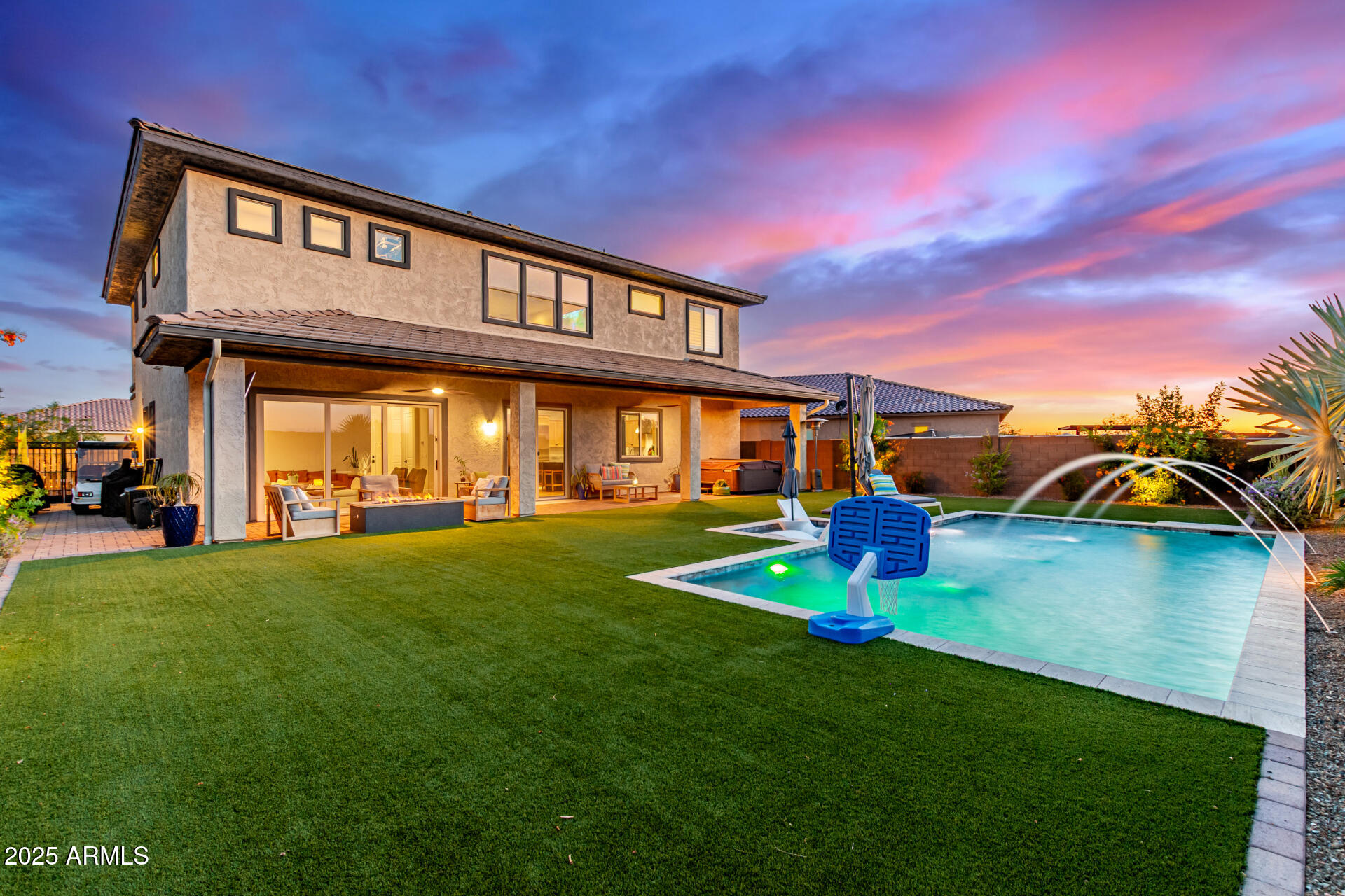 3408 E DALEY Lane