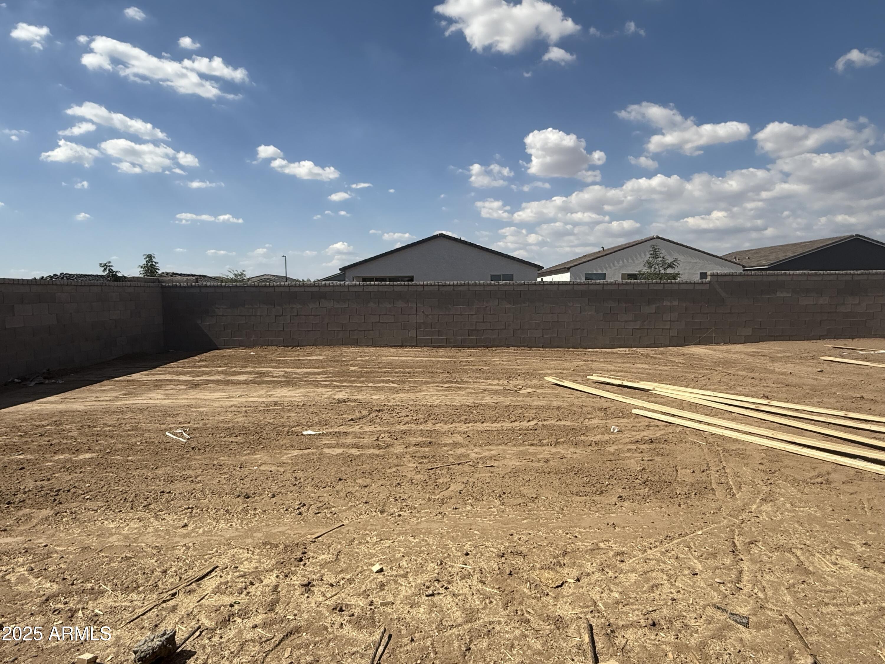 2336 E HOMESTEADER Road
