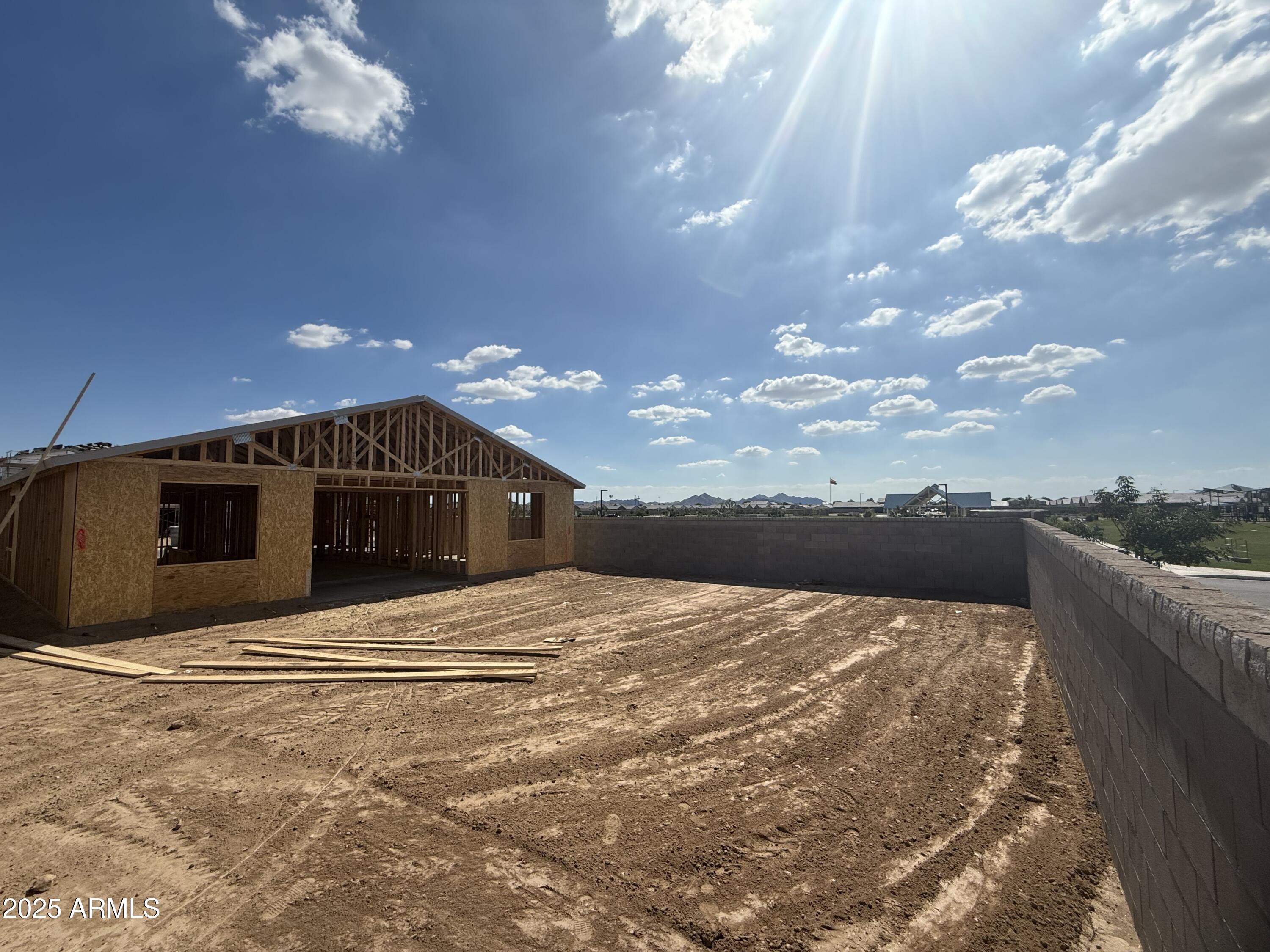 2336 E HOMESTEADER Road