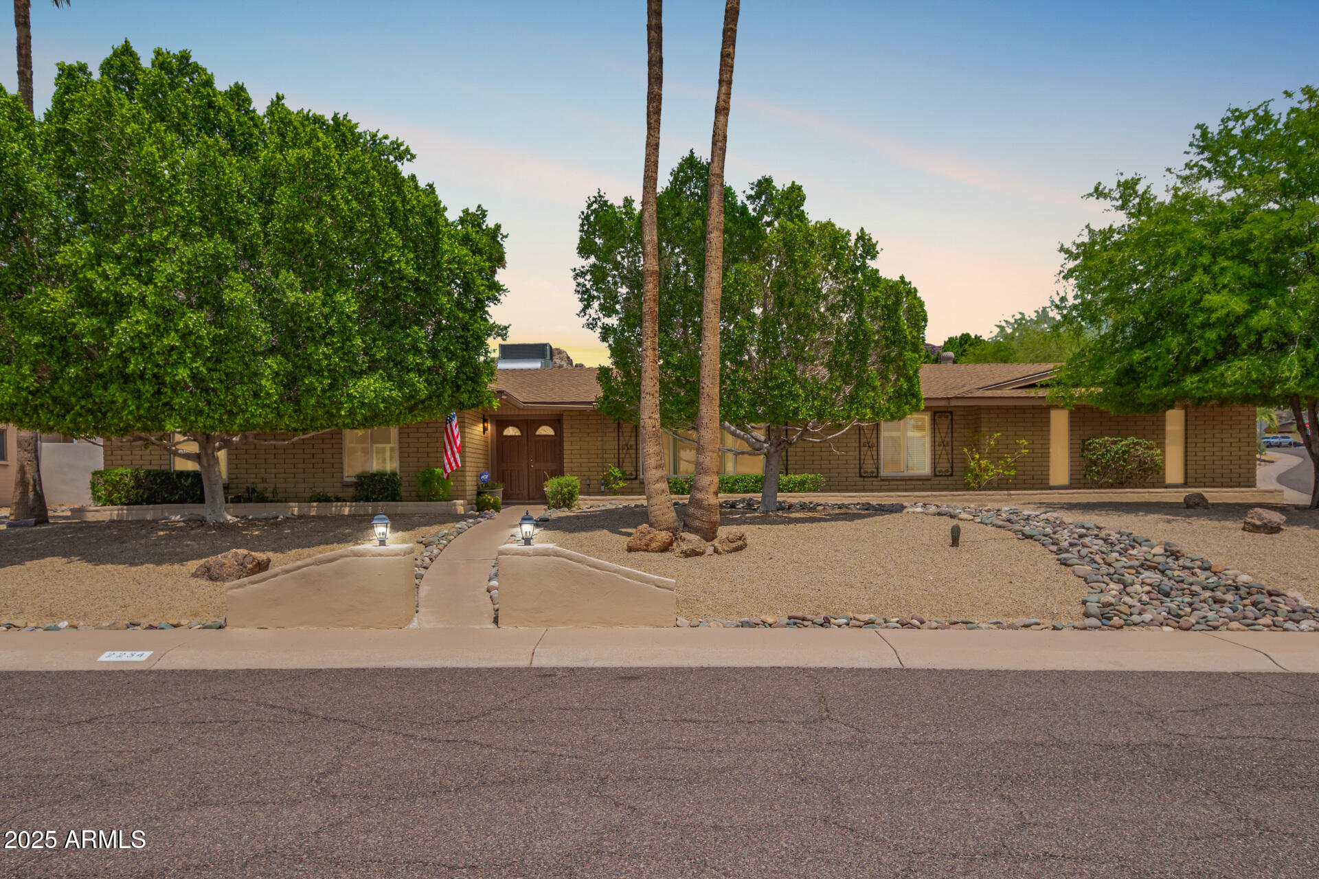 2234 E LAWRENCE Road