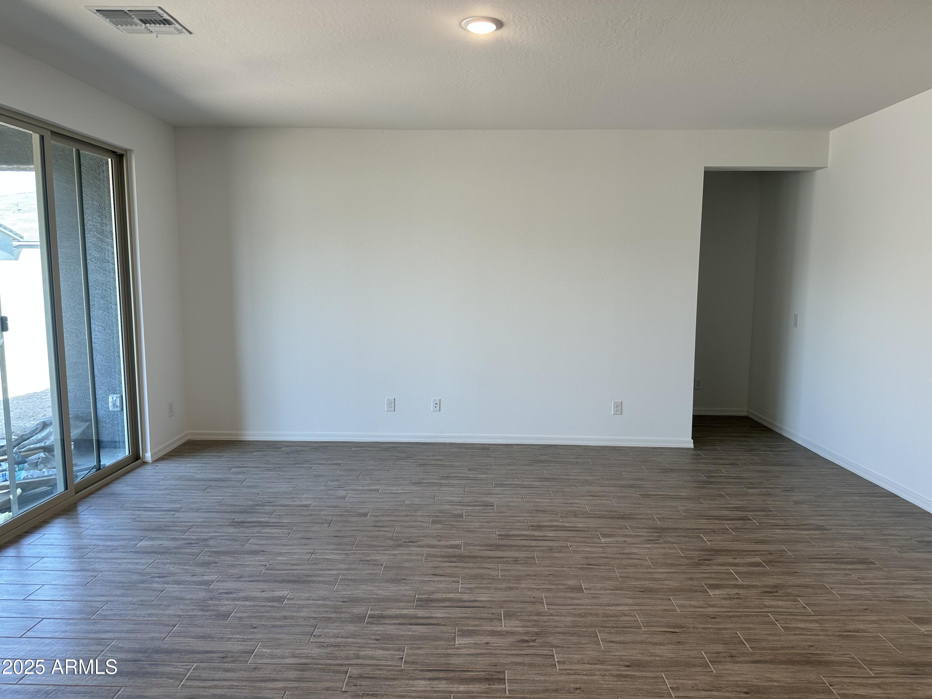 5610 W HOPI Trail