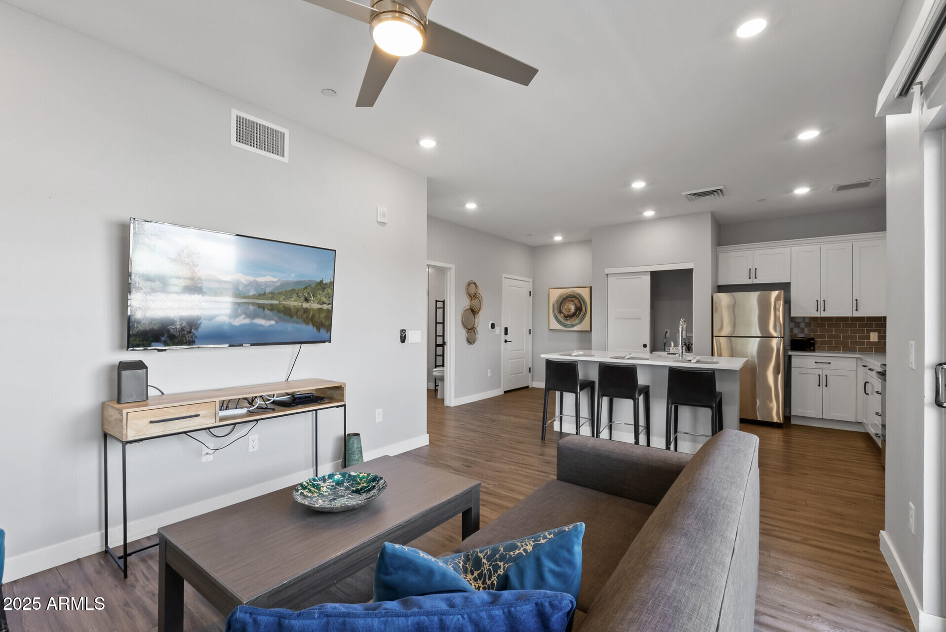 475 N 9TH Street 206