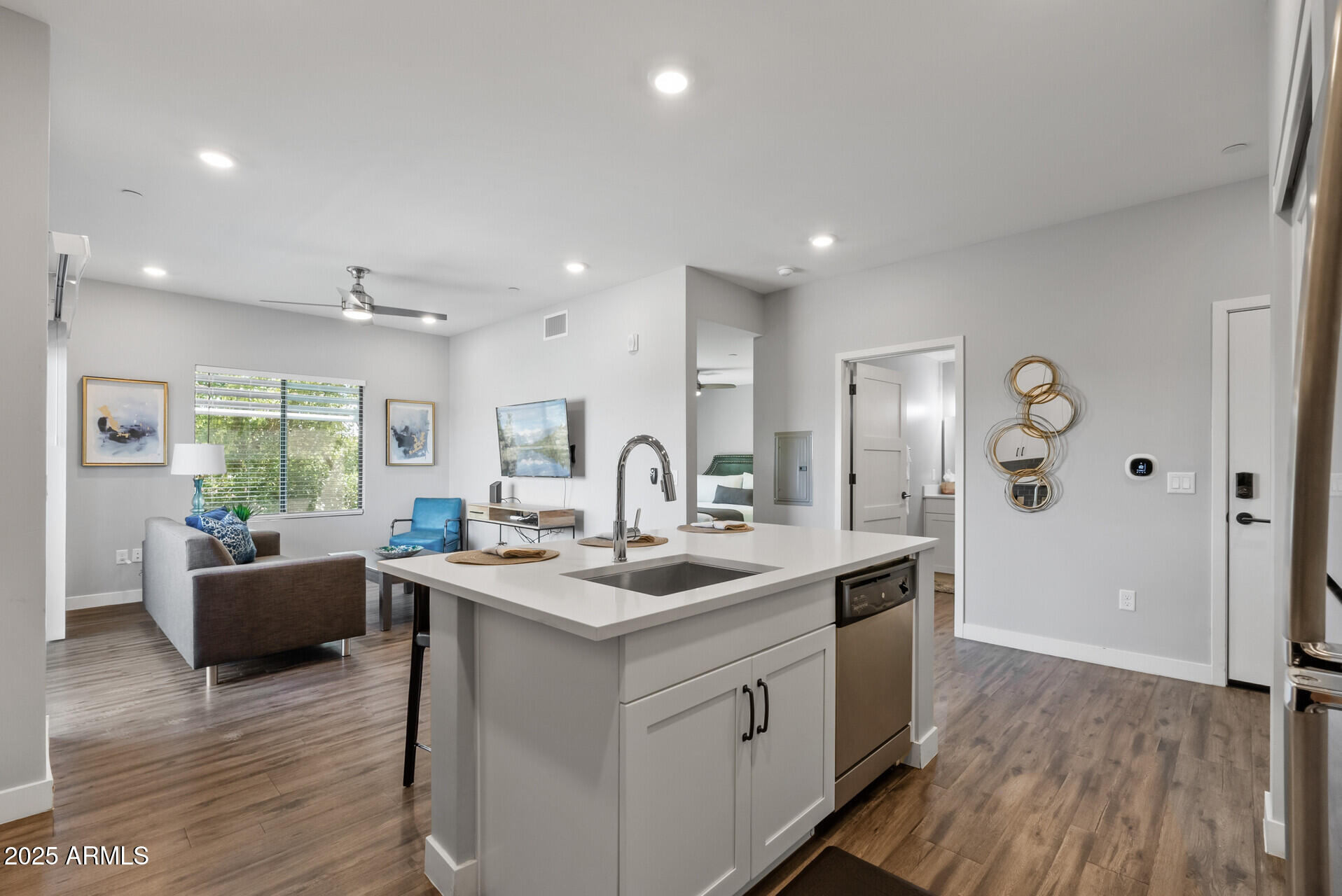 475 N 9TH Street 206