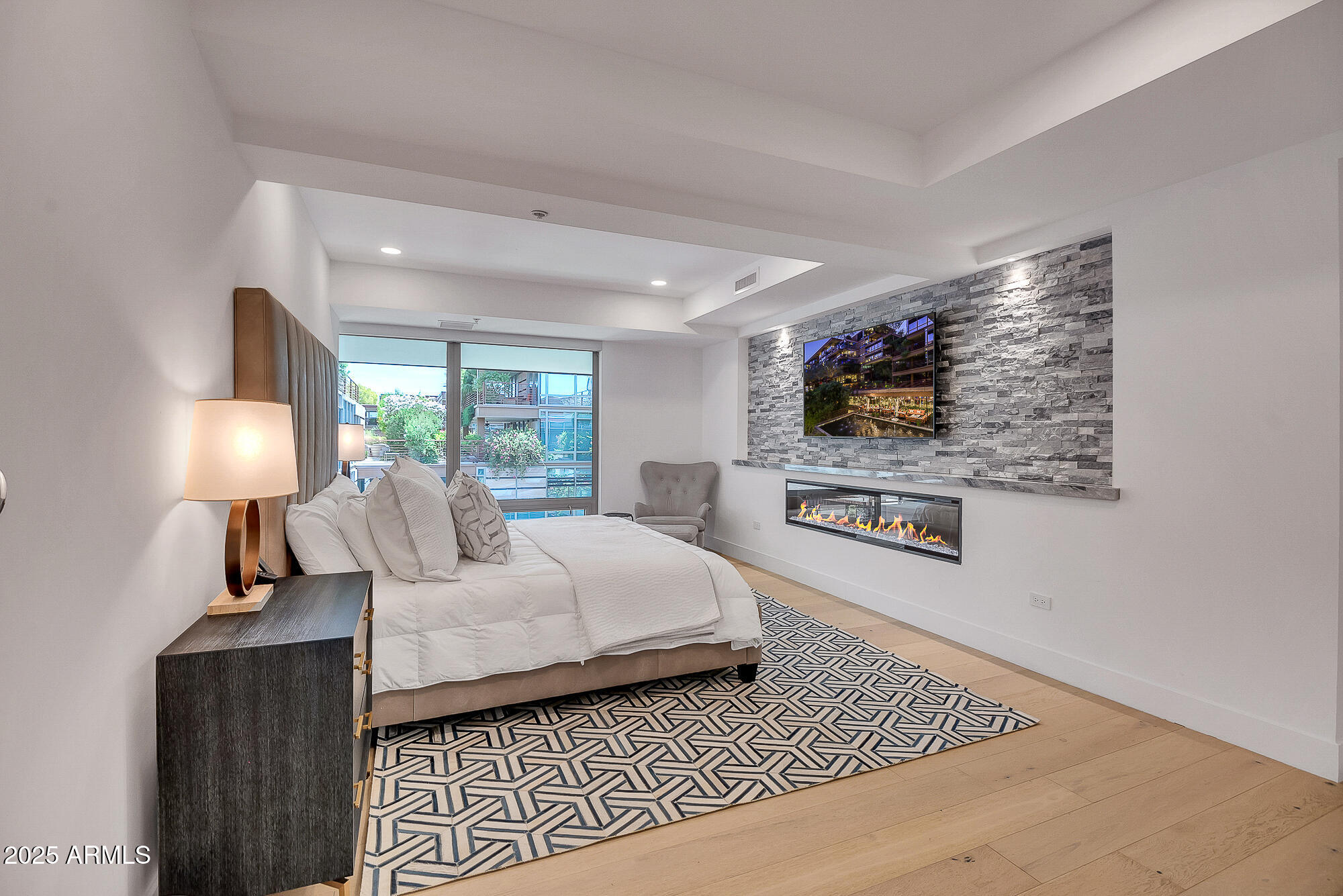 7117 E RANCHO VISTA Drive 6007
