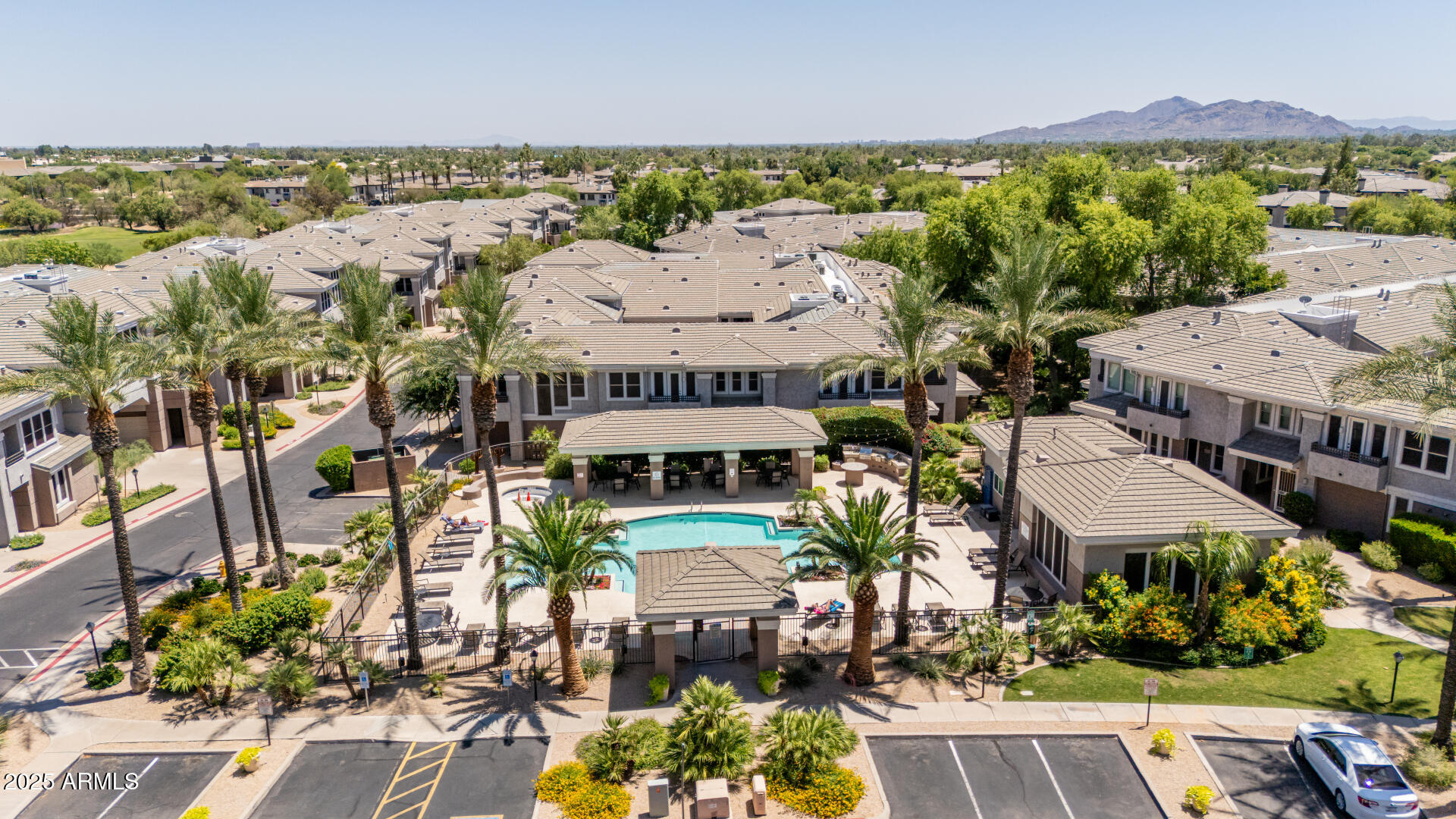 15221 N CLUBGATE Drive 2139