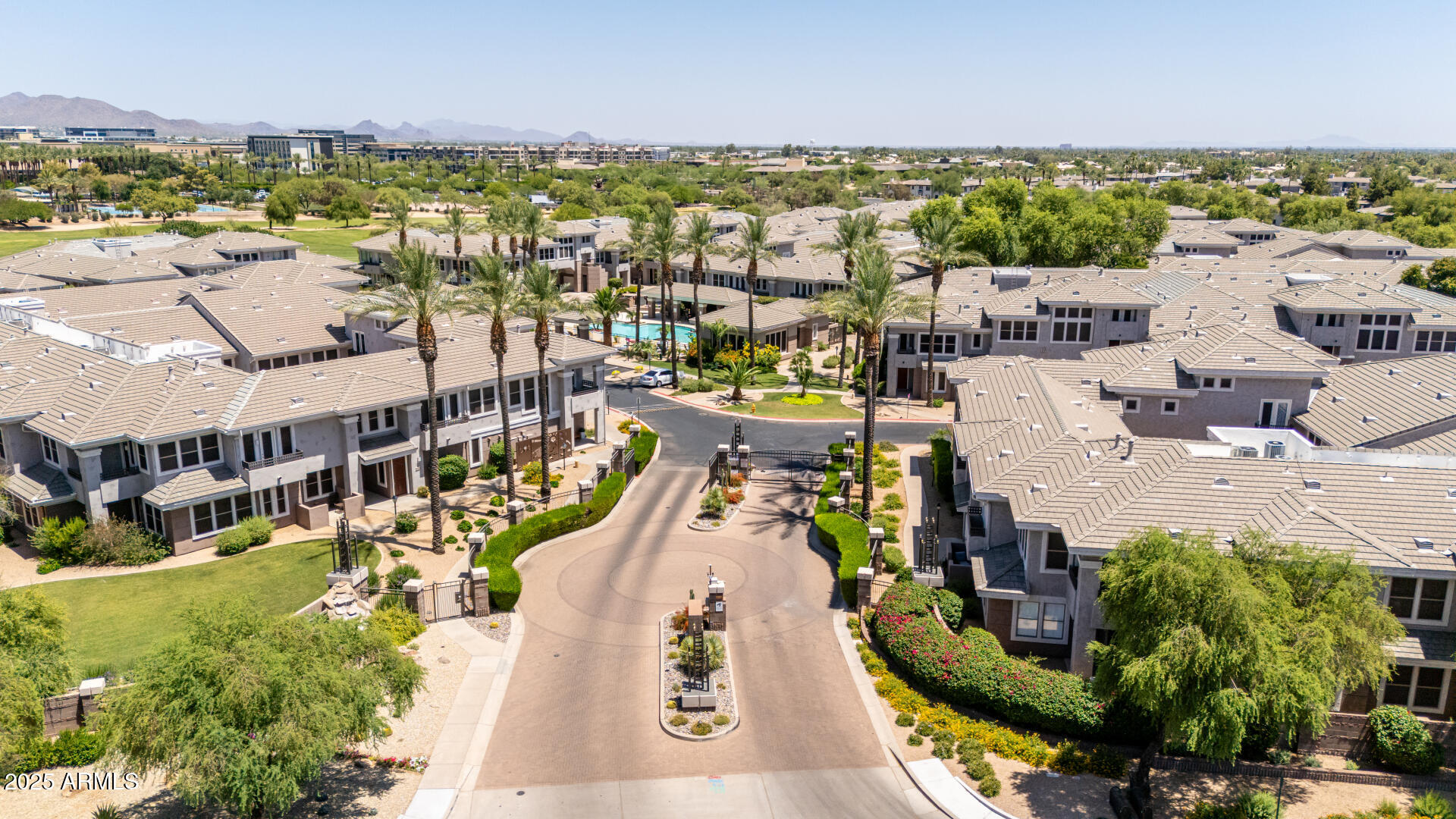 15221 N CLUBGATE Drive 2139