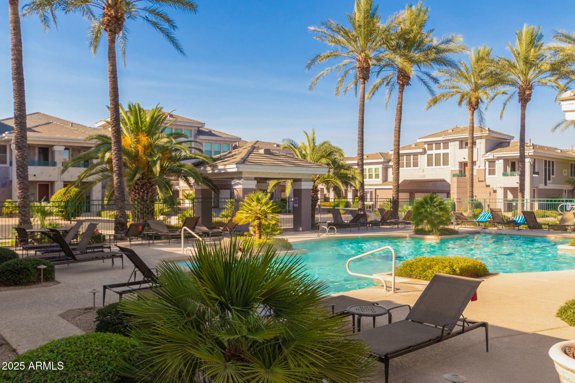 15221 N CLUBGATE Drive 2139