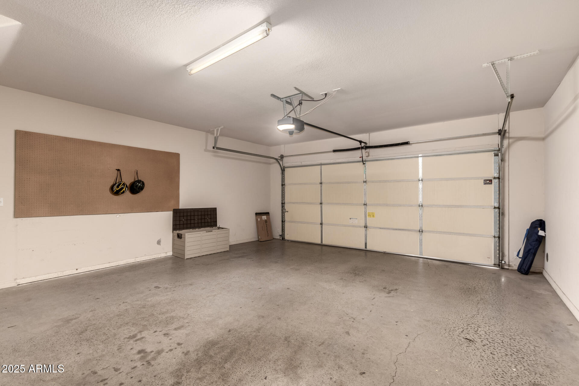 15221 N CLUBGATE Drive 2139