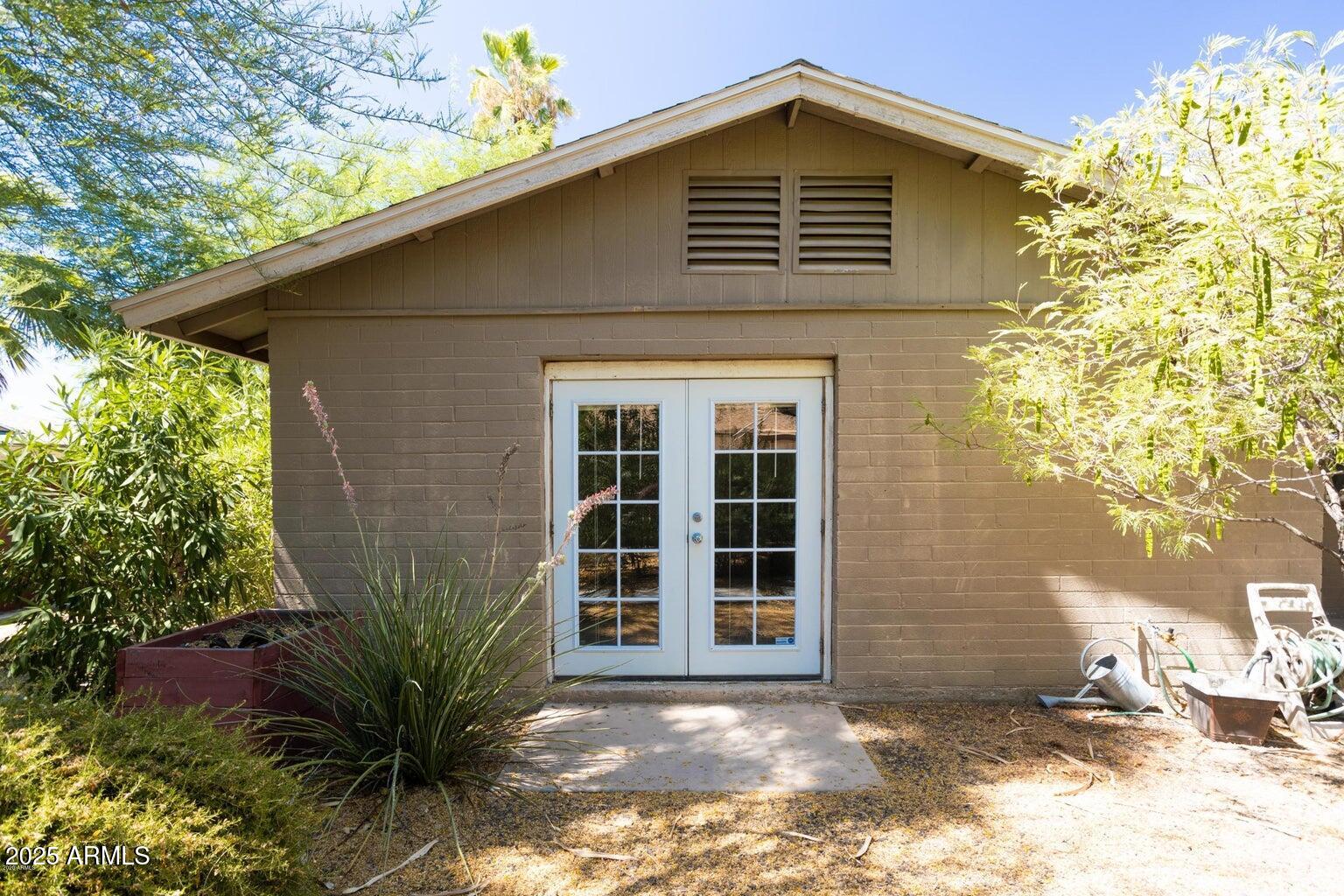 4077 E Cholla Street