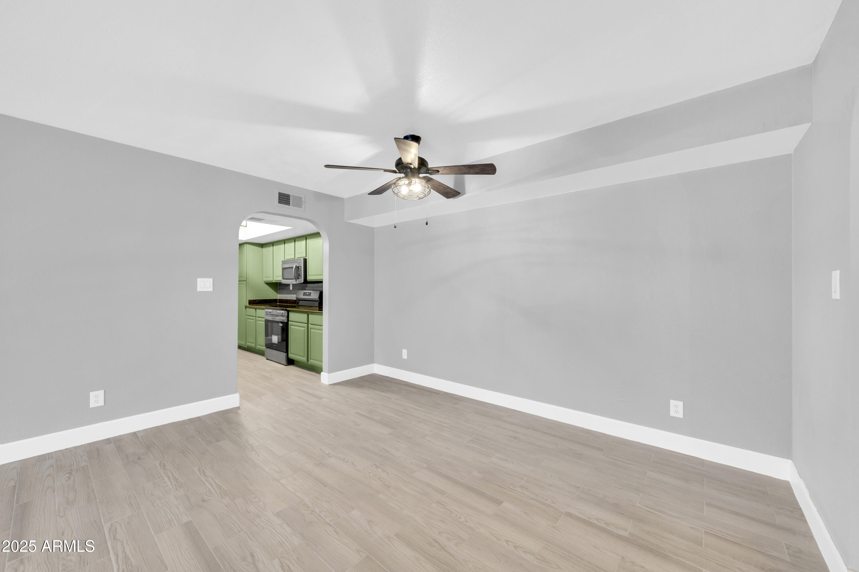 3825 E CAMELBACK Road 182